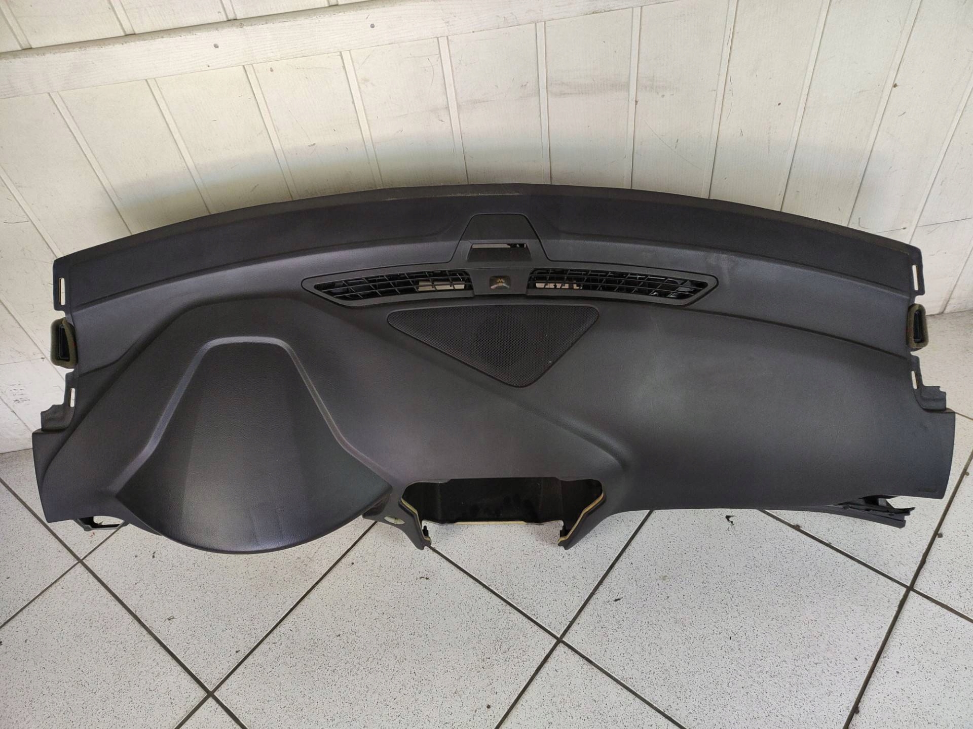 dashboard instrument panel console Ford Fusion USA 2 2013 DS73-18A613-A