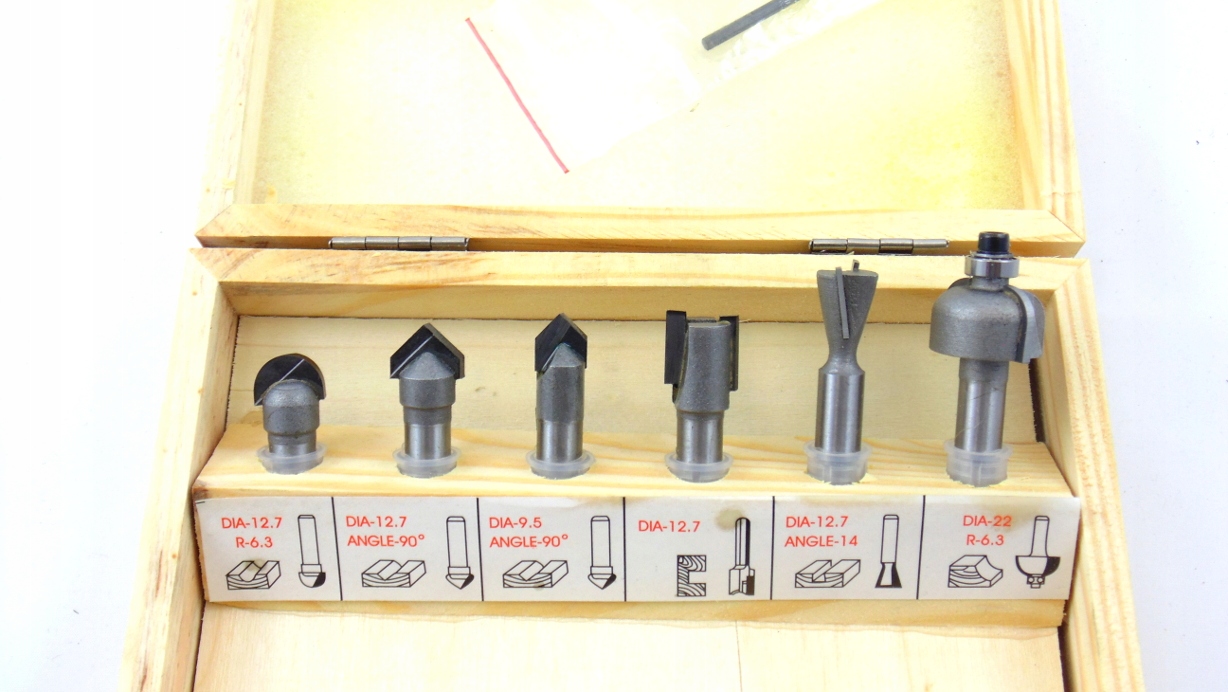 FREZY DO DREWNA 12Ssz ZESTAW FREZÓW DO FREZARKI EAN (GTIN) 5907580105314