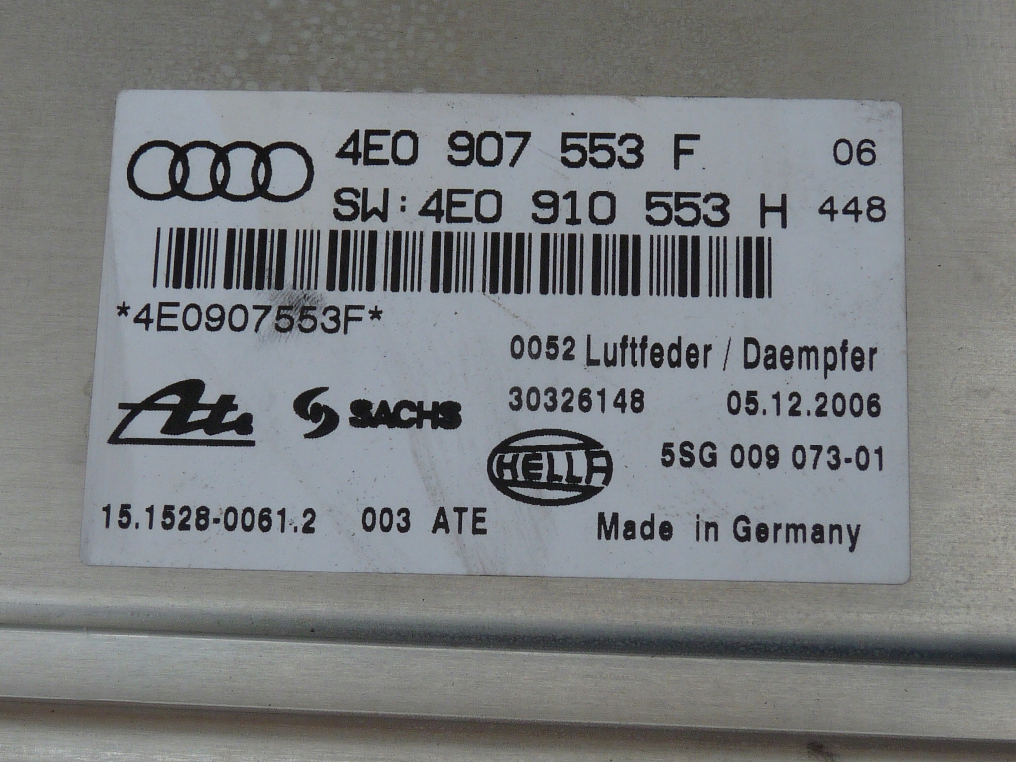 AUDI A8 D3 MODUŁ ZAWIESZENIA 4E0907553F 4E0910553H Producent części Audi OE