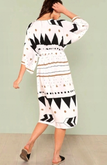 PAREO MAXI NARZUTKA NA STRÓJ BOHO BIAŁE AZTECKIE Model P-13
