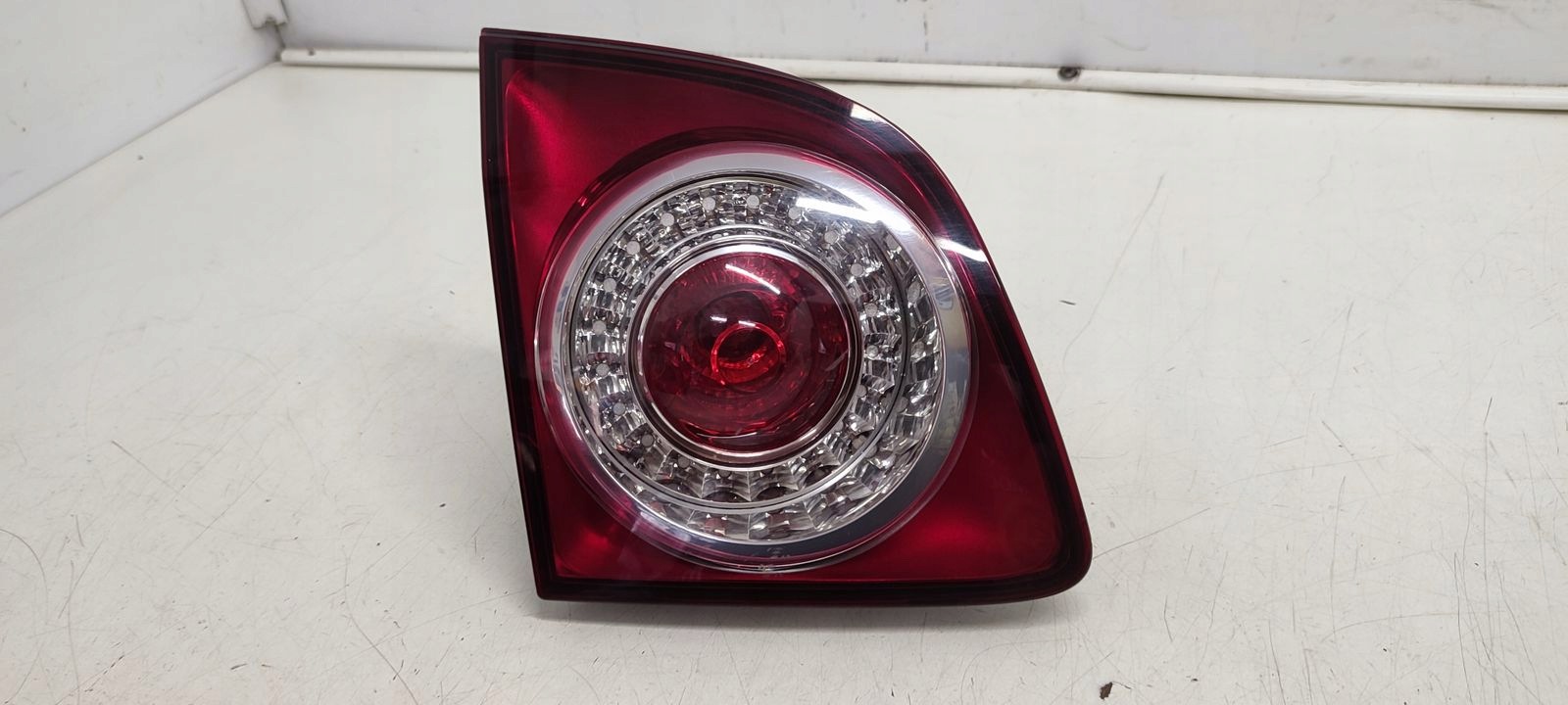 light rear part rear left to the bonnet VW Golf VI plus