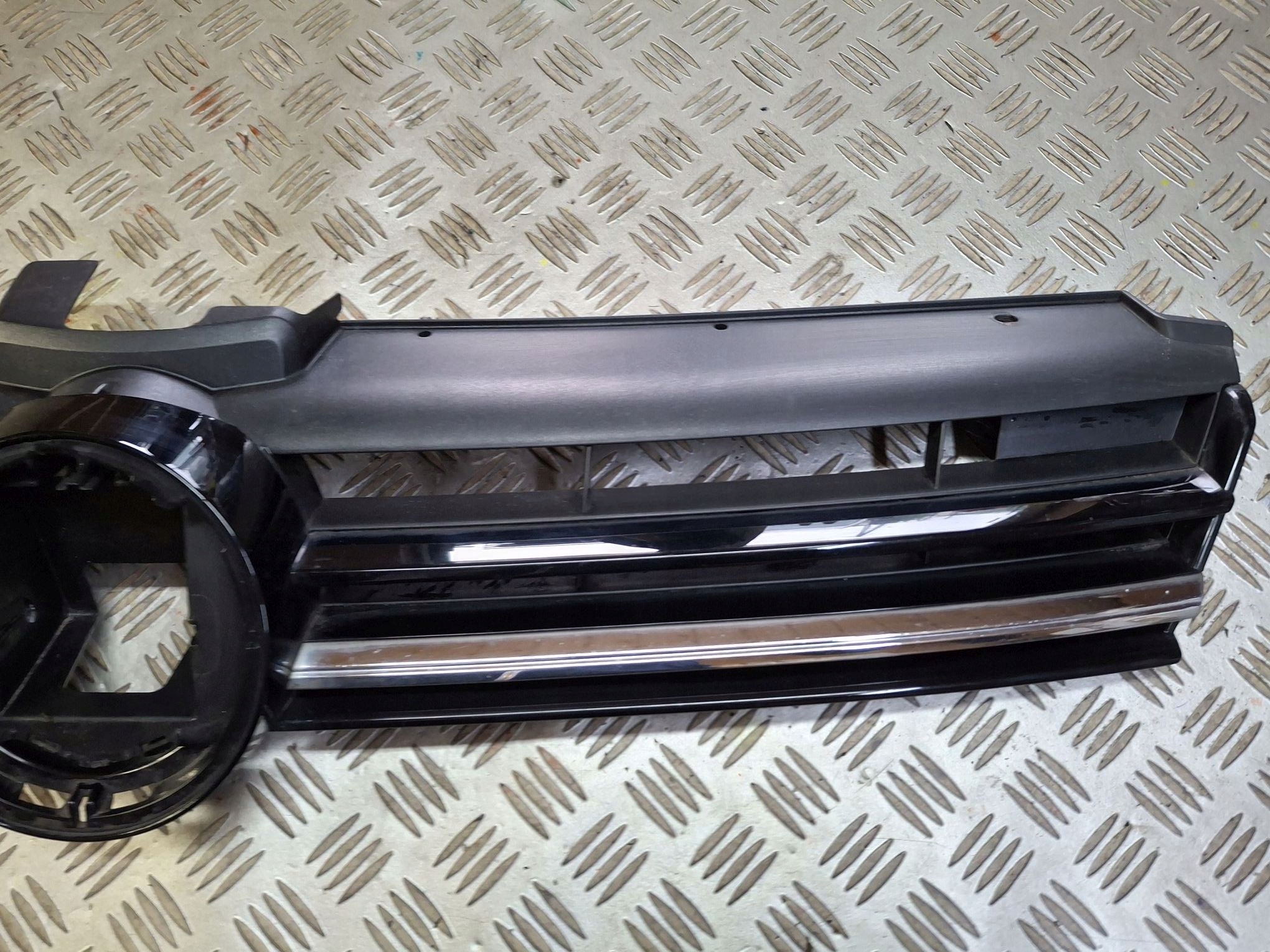 Grill Grill VW GOLF VII 7 LIFT 2016R->