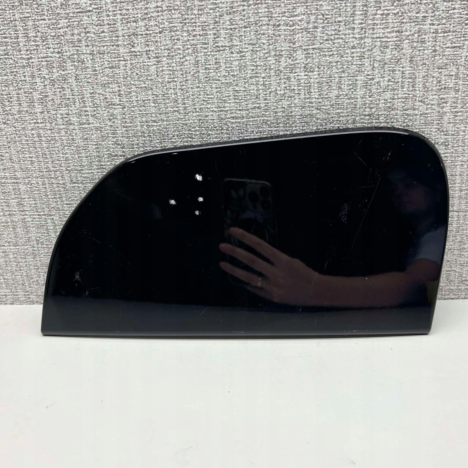 Range Rover Evoque 2020-23 moulding of a bumper front side right K8D2-15A298