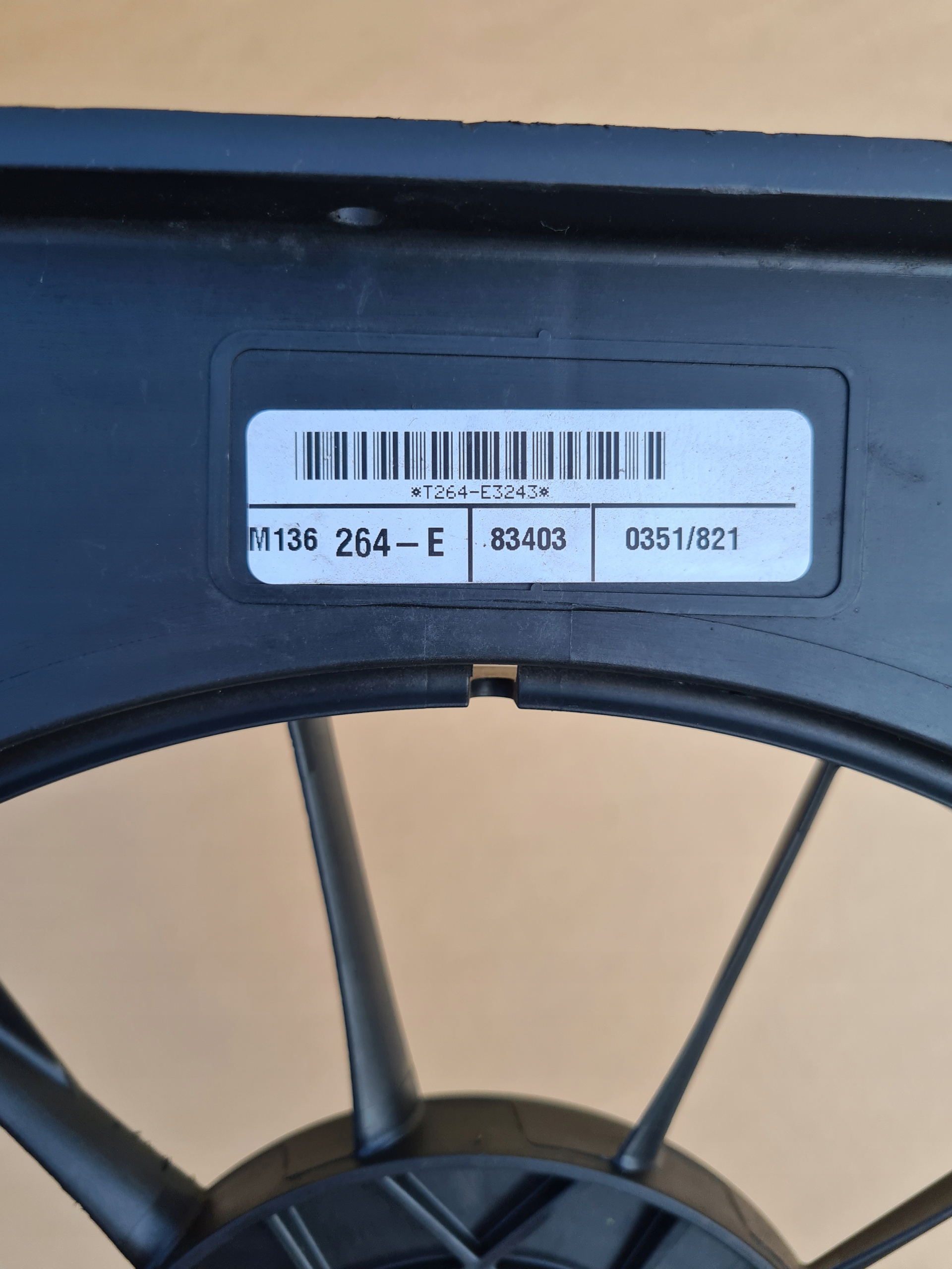 M136264-E - КОРПУС ВЕНТИЛЯТОРА JEEP COMPASS