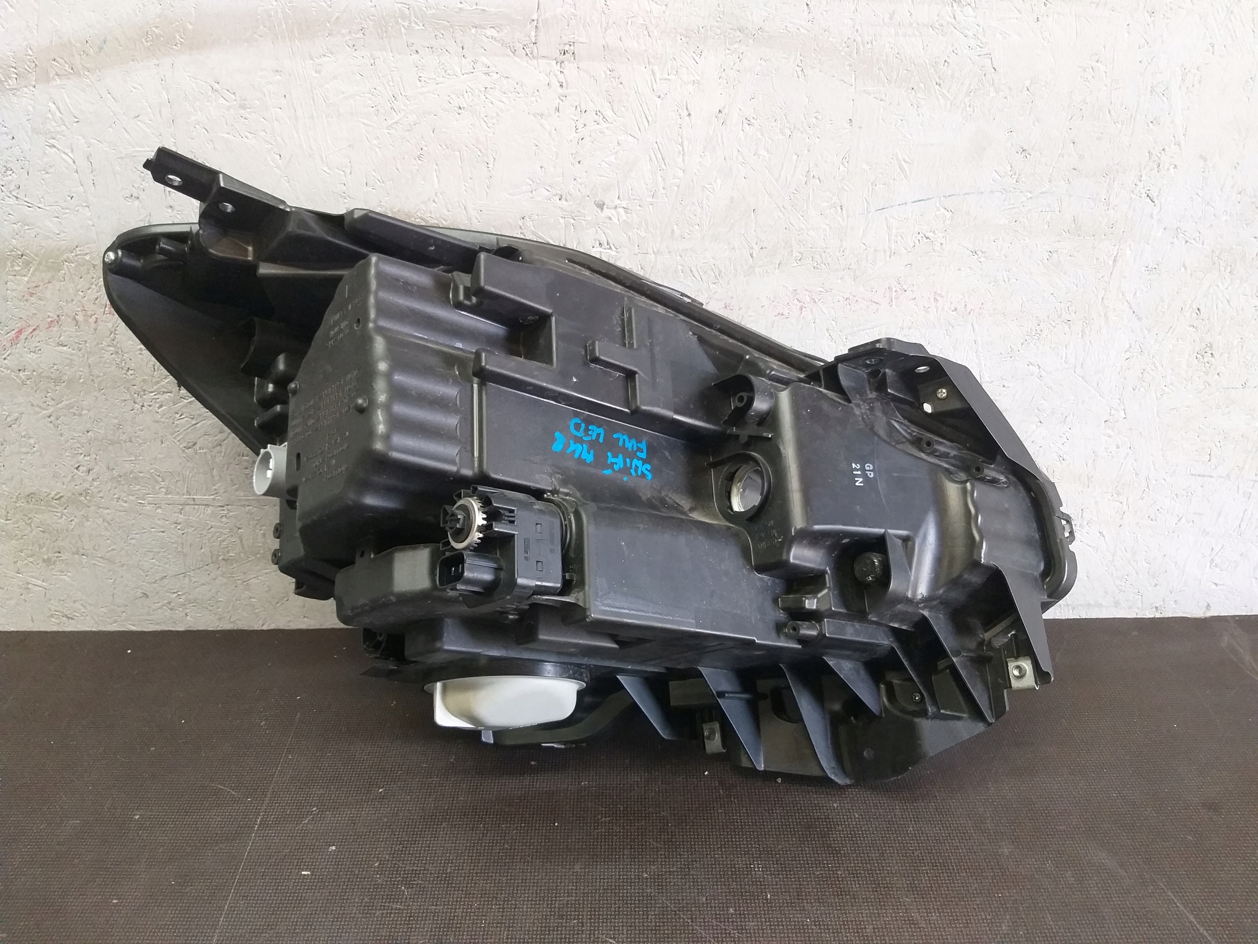 light front left SUZUKI SWIFT MK8 FULL LED
