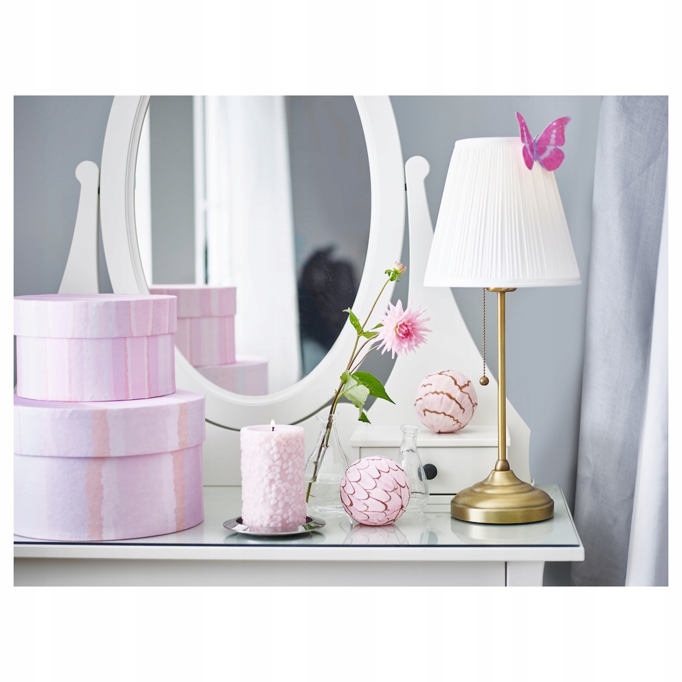 ÅRSTID Lampa stołowa - mosiądz/biały Kolor biały mosiądz