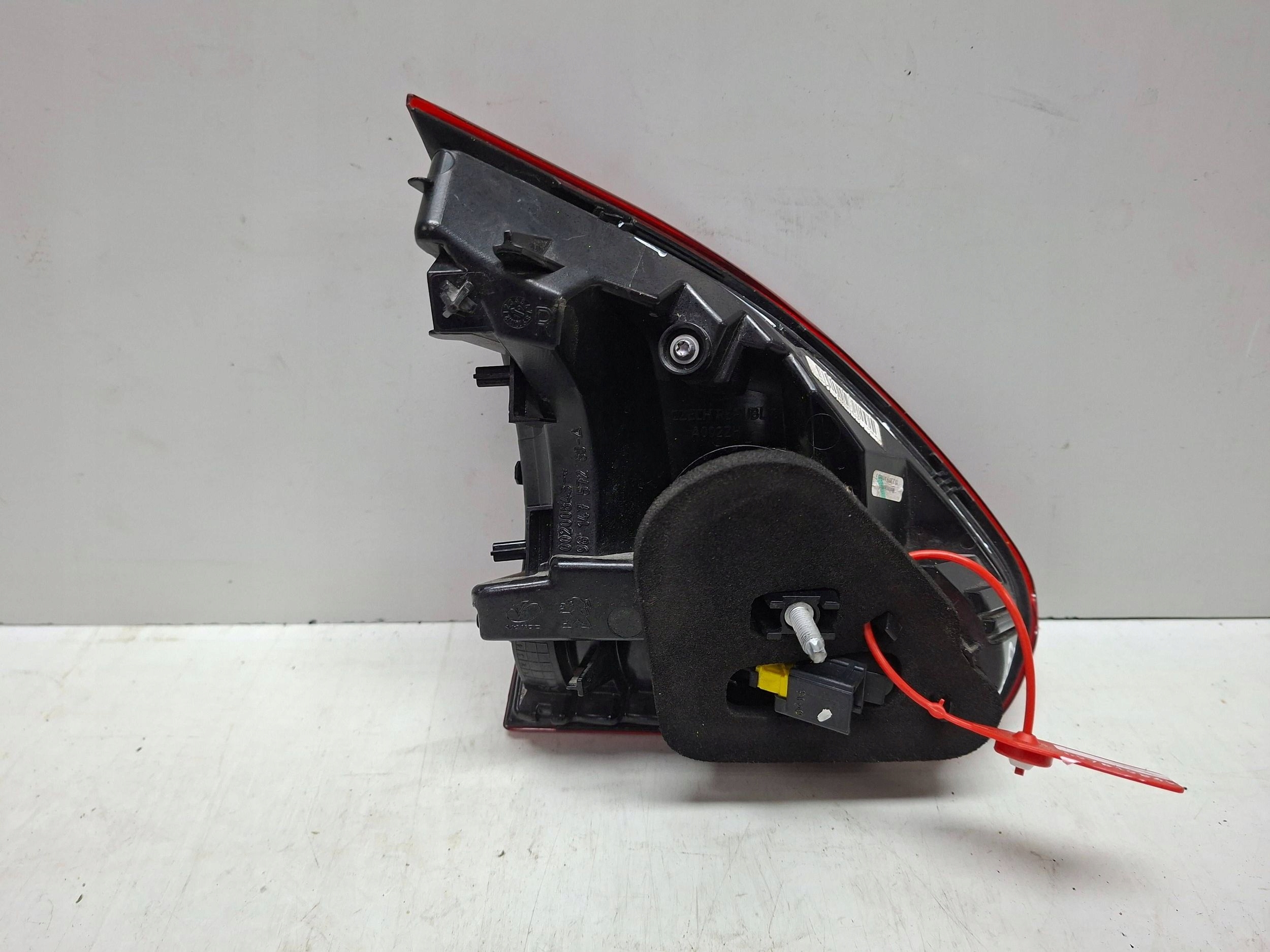 light rear right 9814757280 PEUGEOT 2008 II 2016