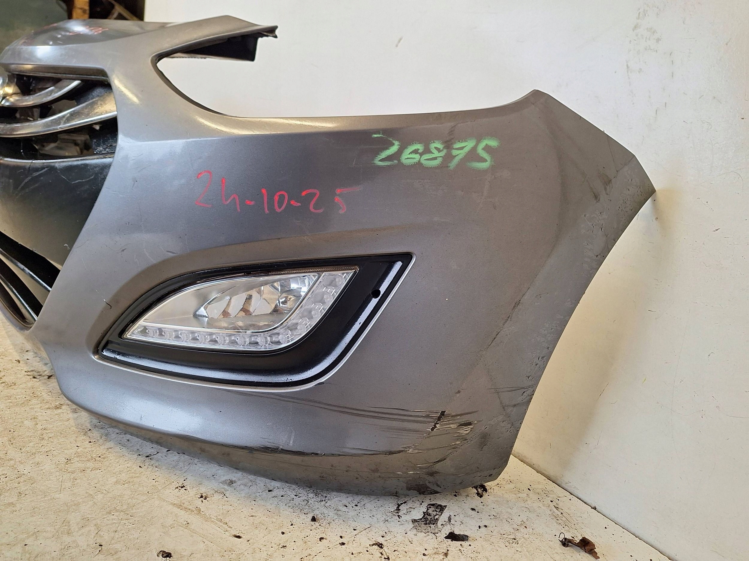 HYUNDAI I30 II 12-15 bumper + LED