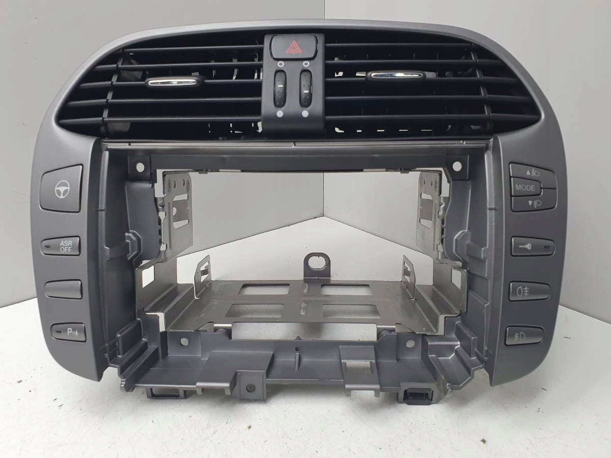 RAMKA RADIA PRZEŁĄCZNIK ŚWIATEŁ PDC BRAVO II EU