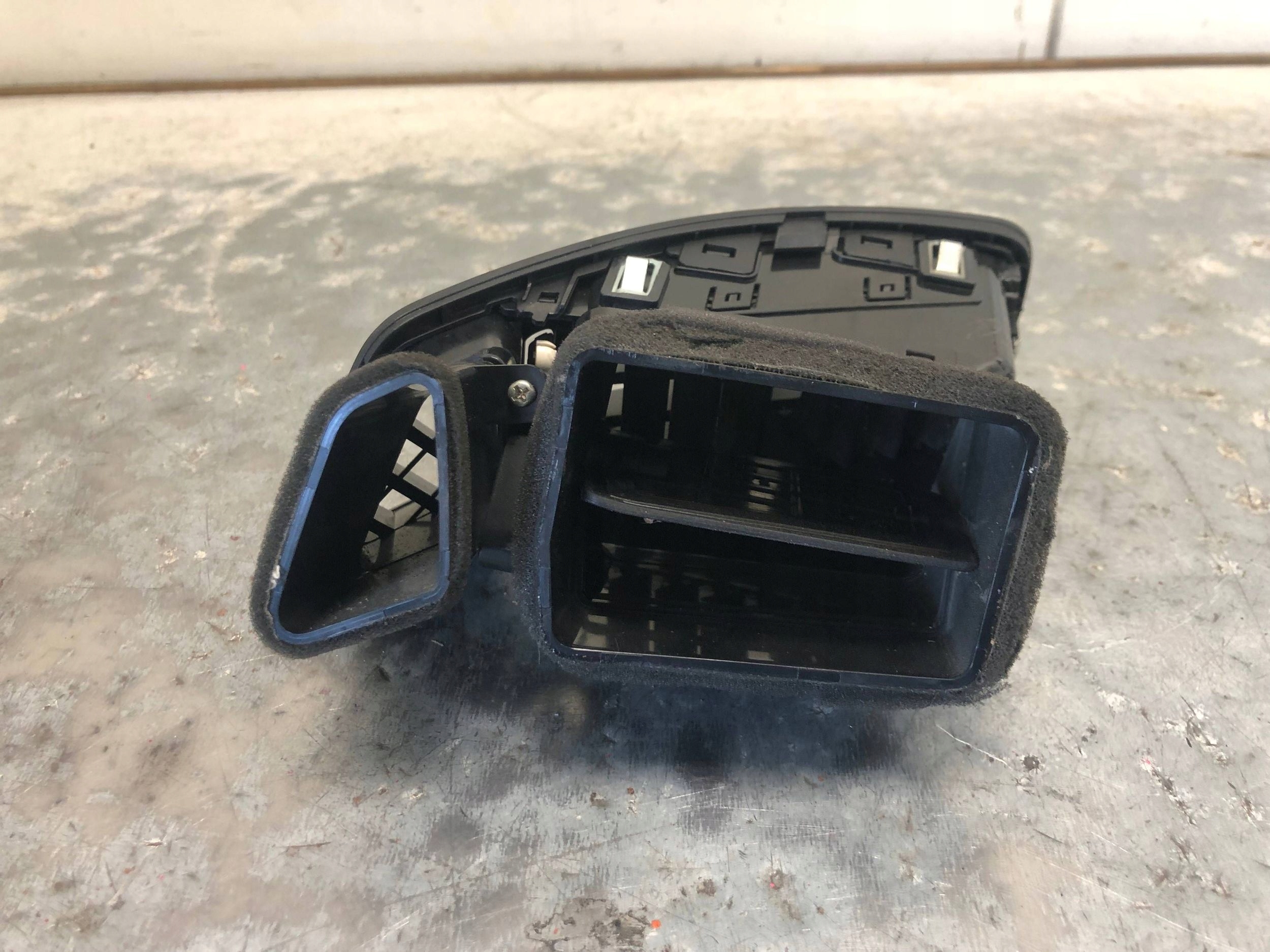 grid air conditioning devices right KIA CEED 97490-1H000