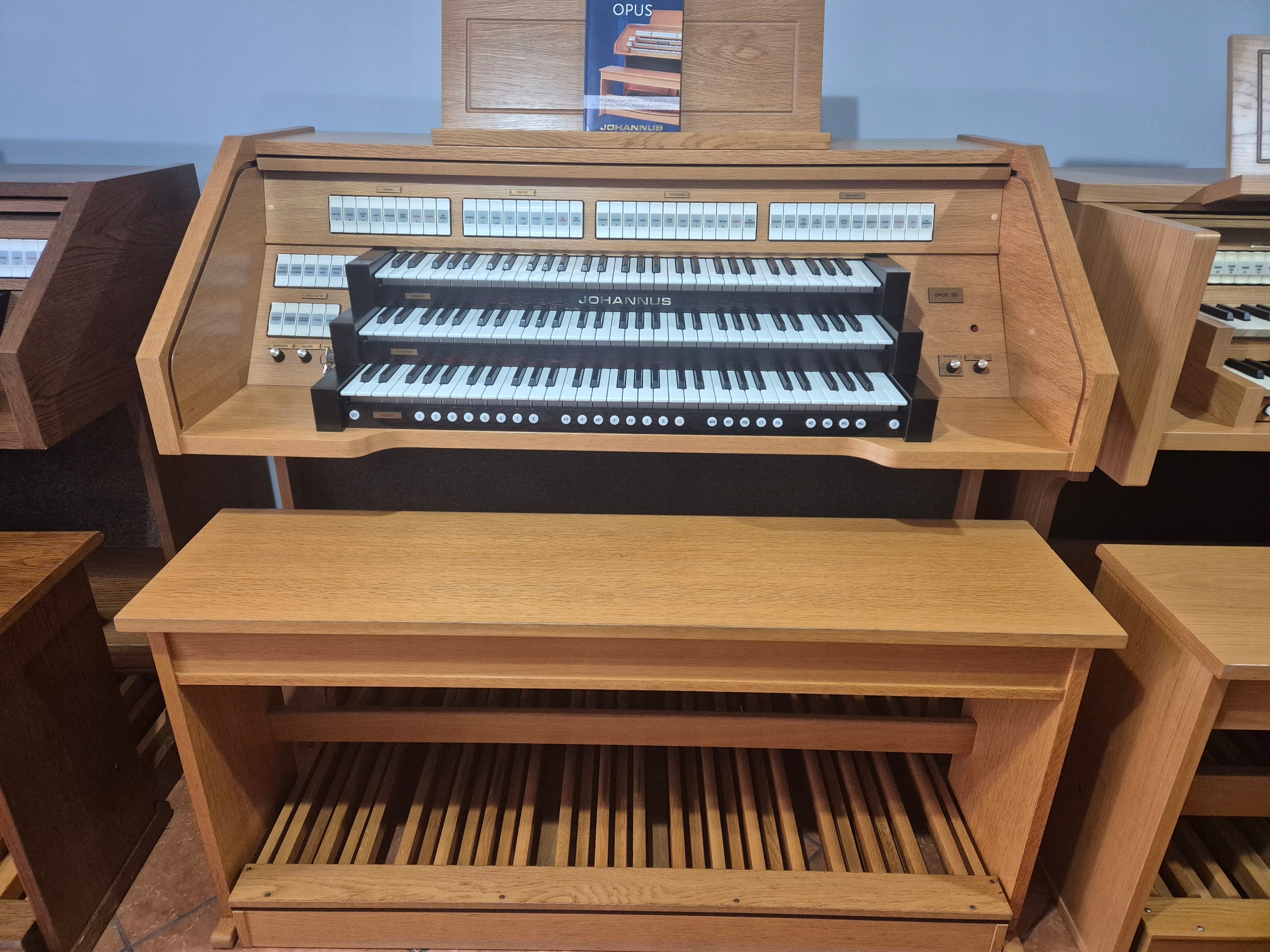 CYFROWE ORGANY KOŚCIELNE JOHANNUS OPUS 30 KLASY PREMIUM