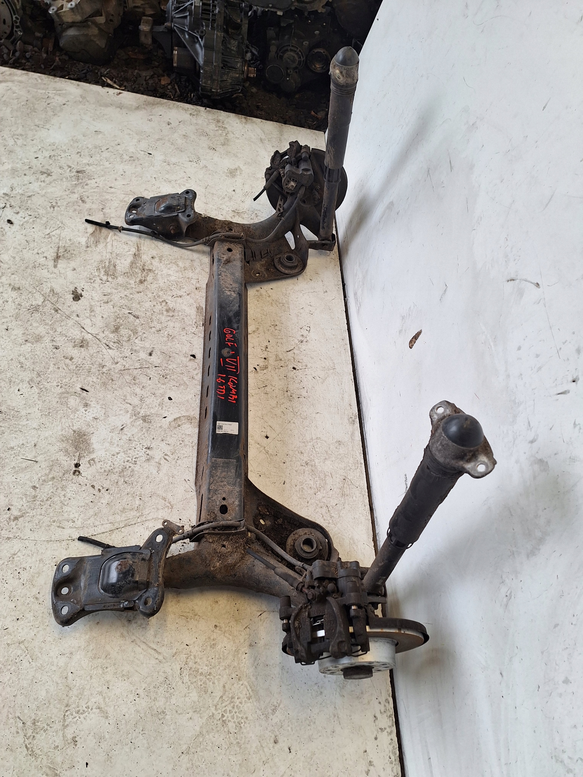 VOLKSWAGEN GOLF VII 12-16 rear axis sider KOMBI