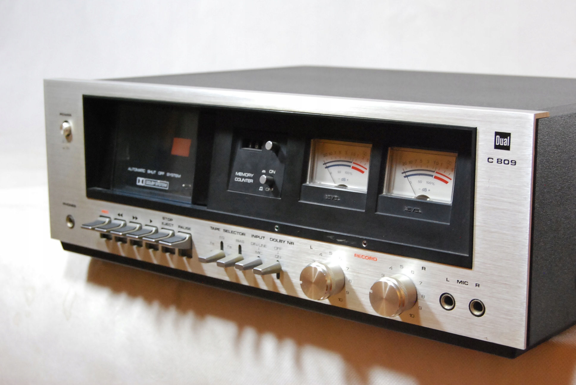 Кассетный магнитофон Dual c 809 злотый