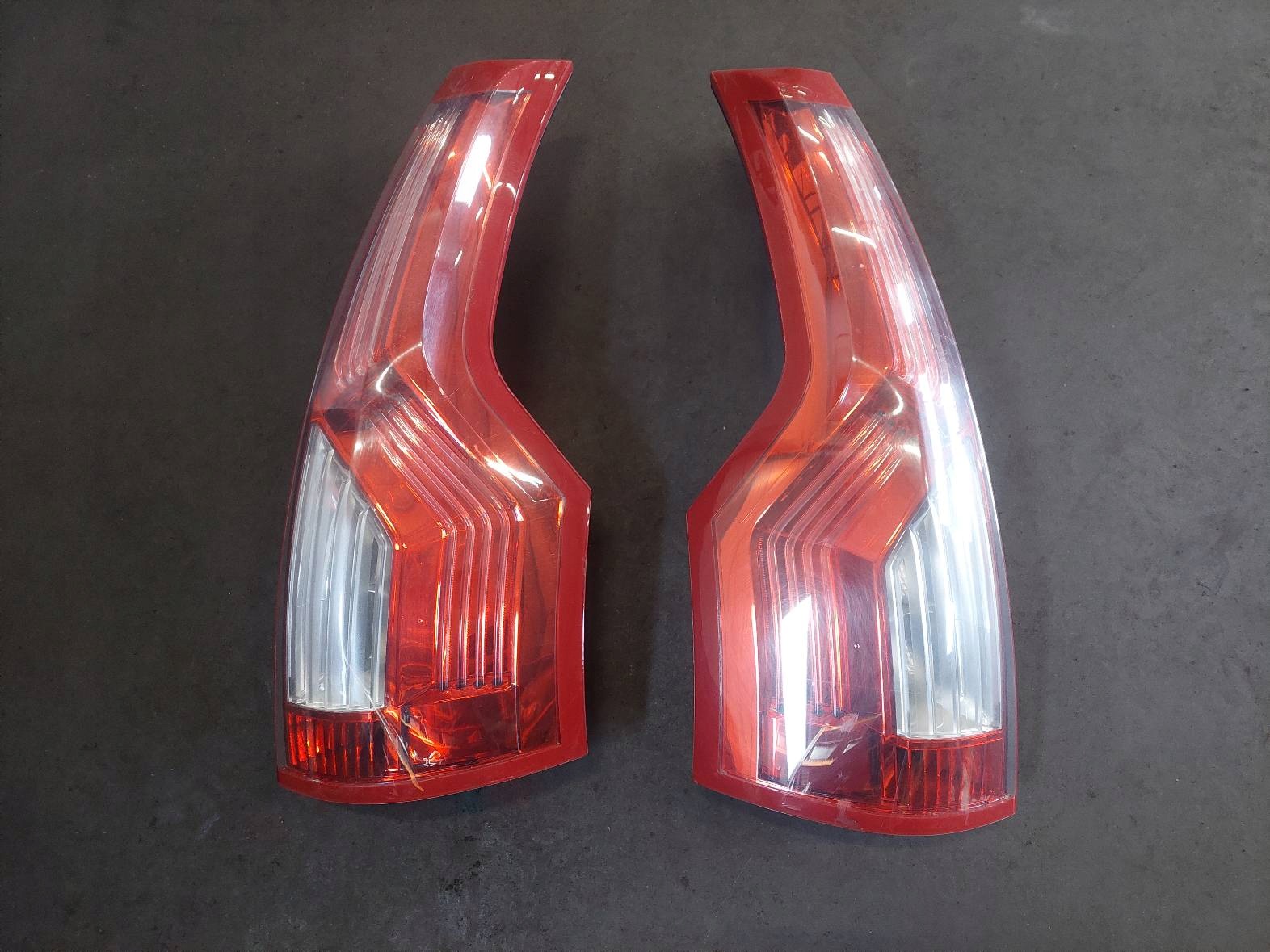 complete rear part CITROEN C4 PICASSO and EXYB trunk door boot bumper rear part lights