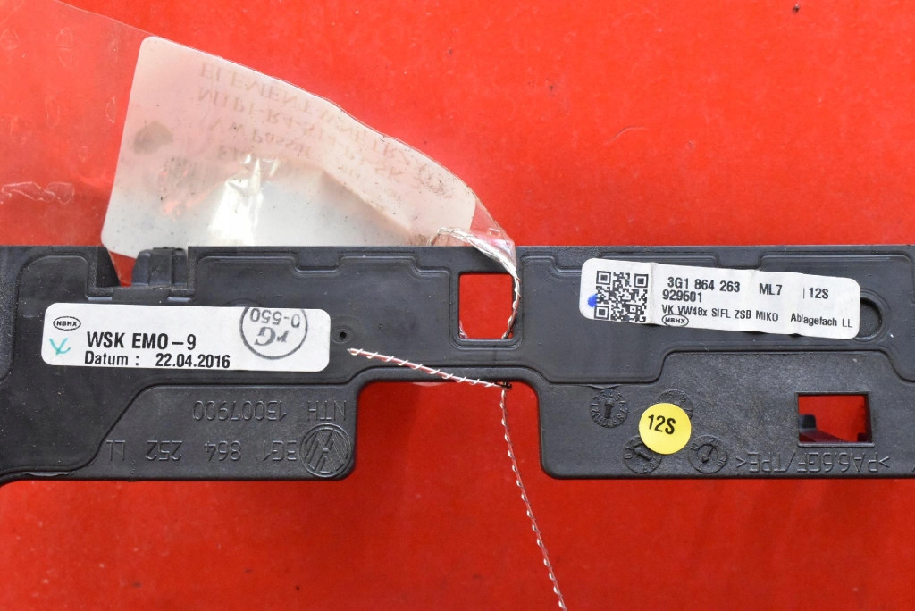 frame TUNELU SRODKOWEGO 3G1864263 VW PASSAT B8 14-20