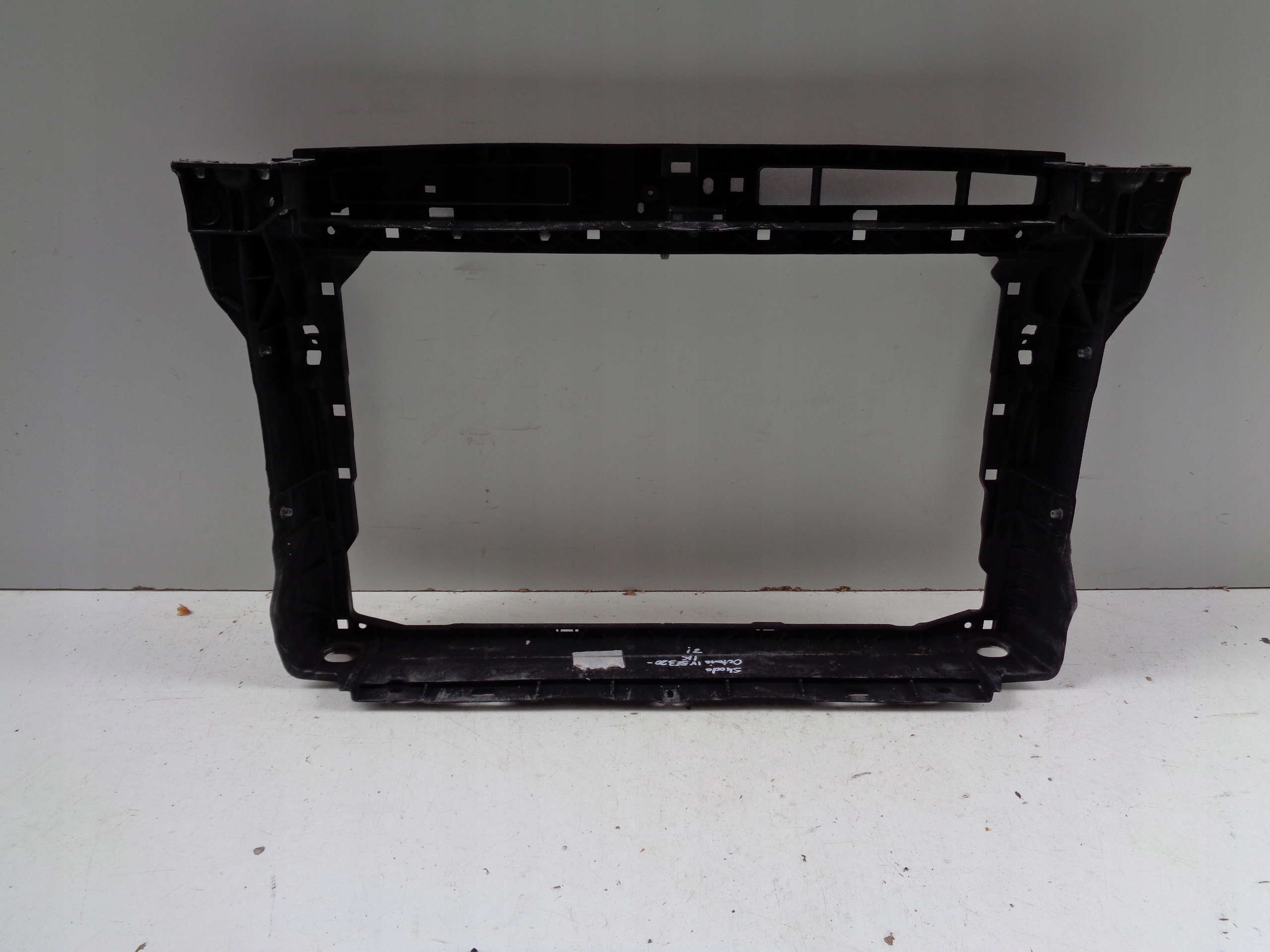 bar, wall front SKODA OCTAVIA IV 4 5E3 20