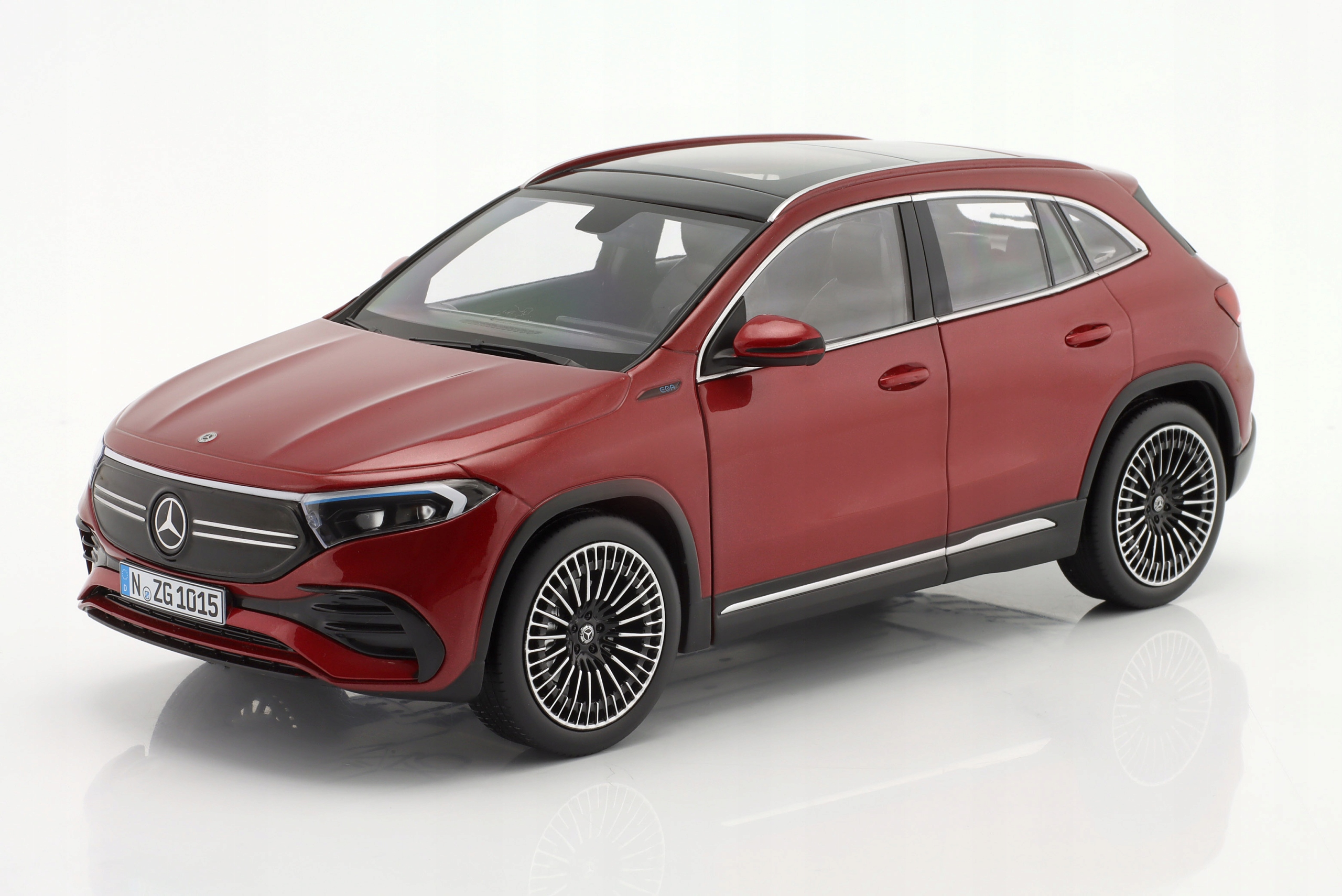 Mercedes-Benz Eqa (H243) Amg 2021 Patagonia Red Nzg 1:18 Model Auta
