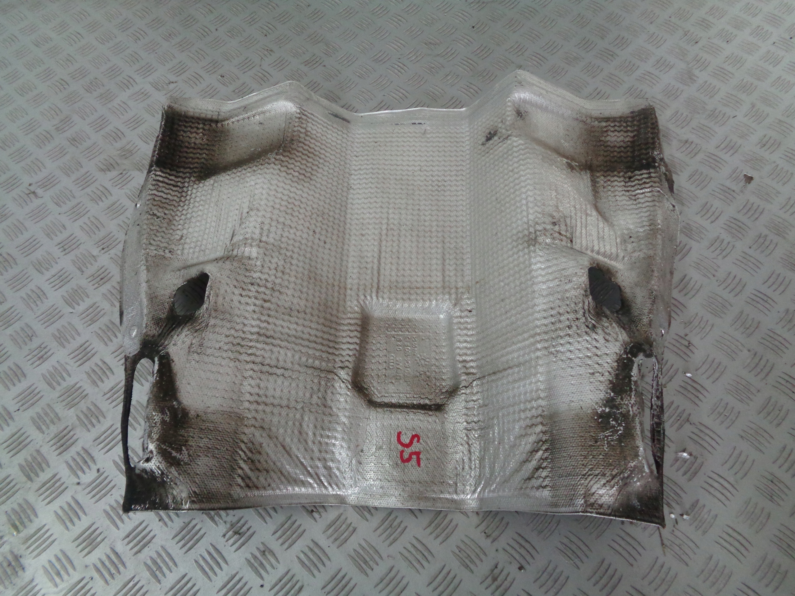 AUDI A5/S5 8T OSŁONA TERMICZNA