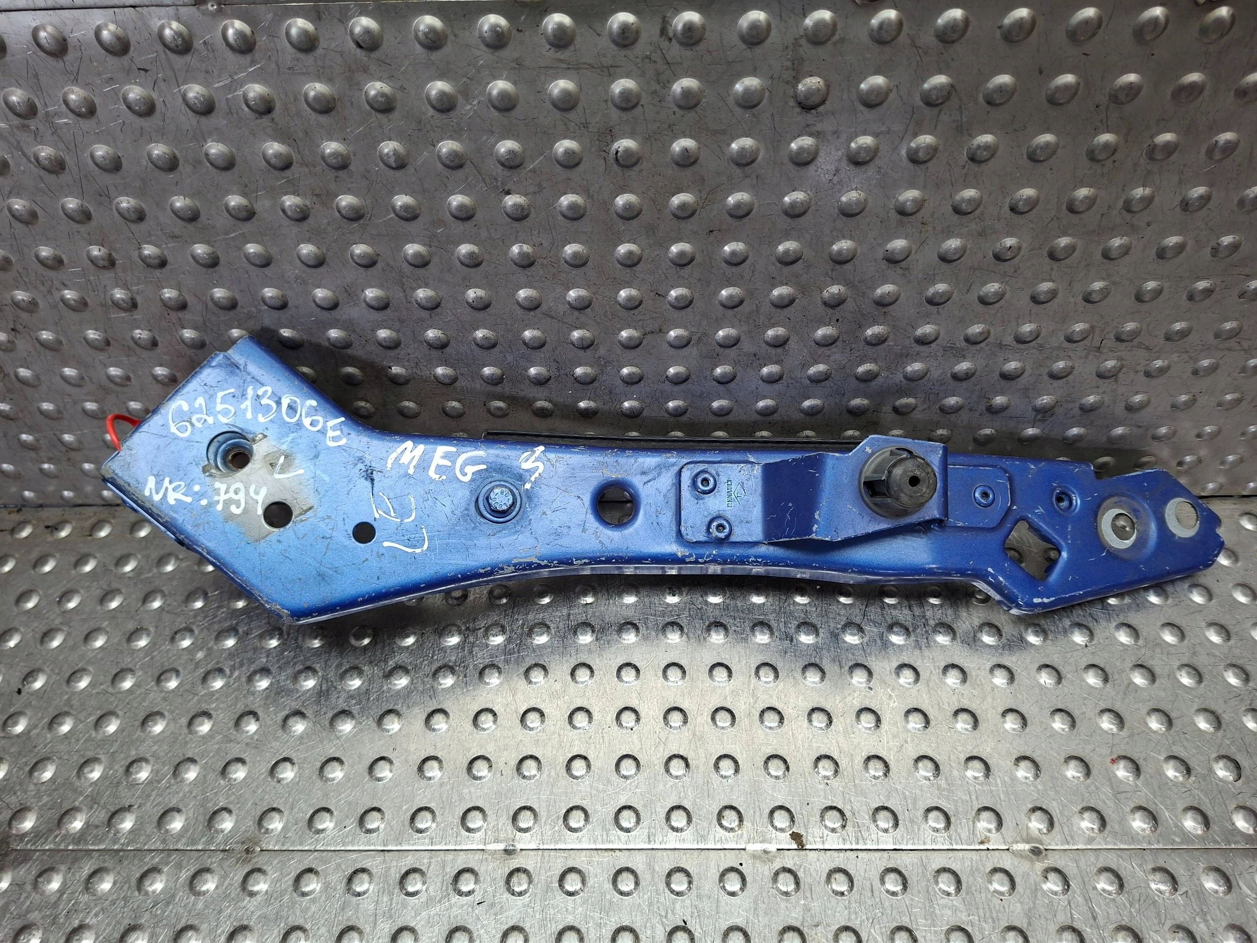 OKULAR front left 6251306E RENAULT MEGANE III 2009