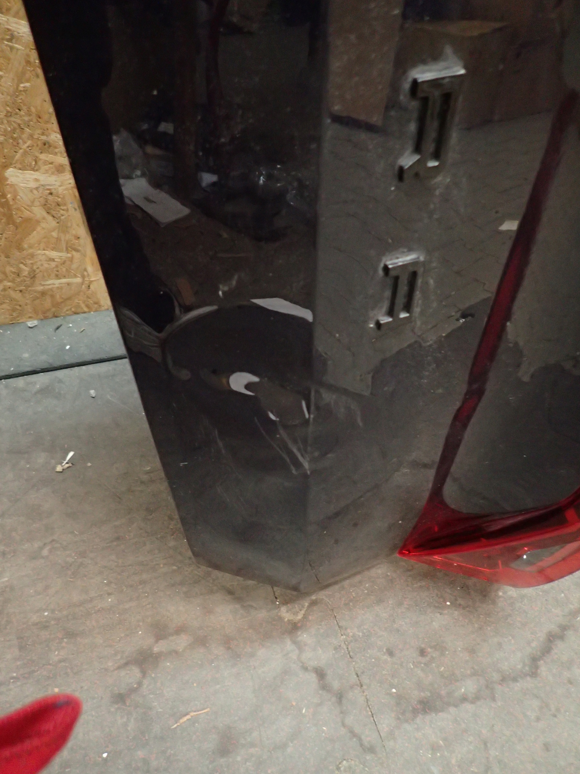 KLAPA TYŁ CUPRA FORMENTOR Kolor do lakierowania