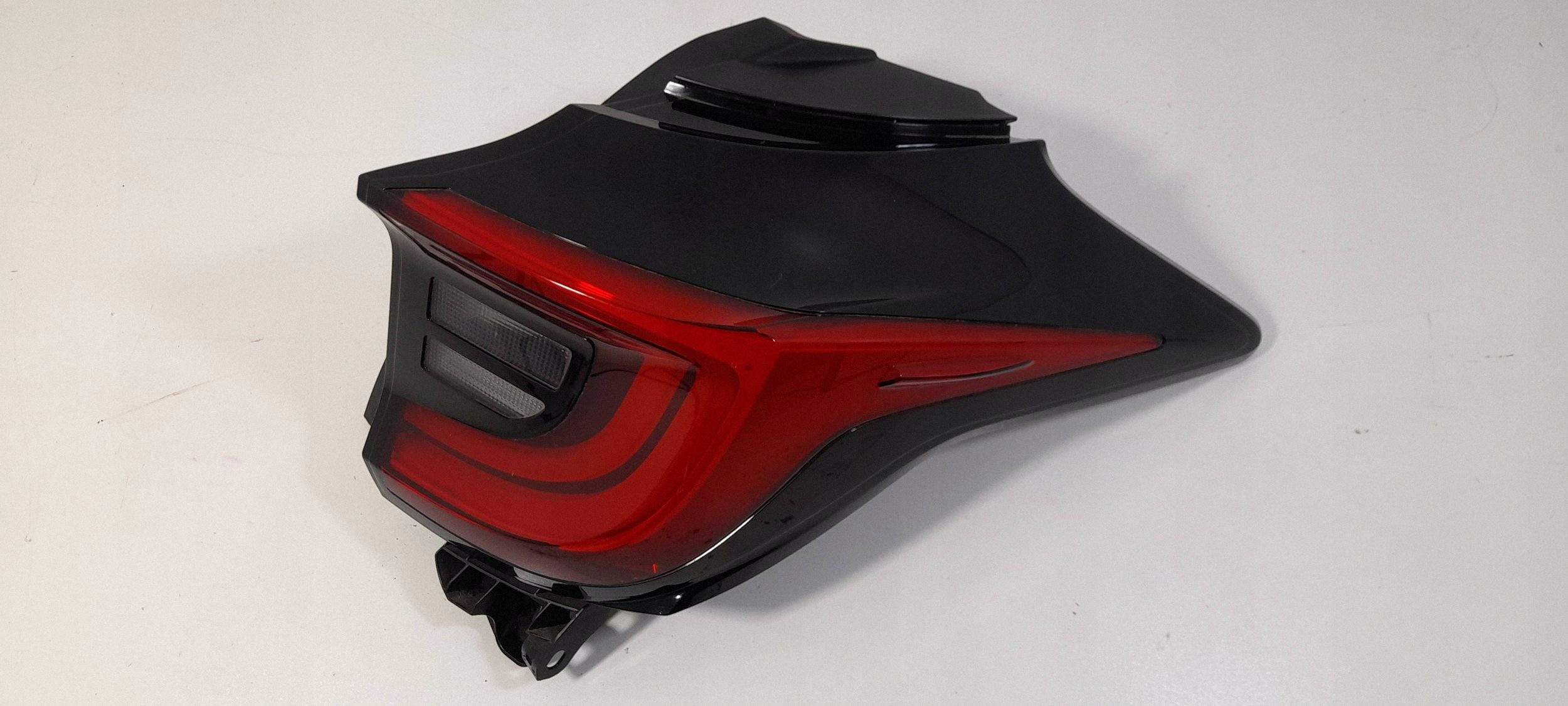 Toyota Yaris IV XP21 light rear left KOITOK012 FULL LED (R492)