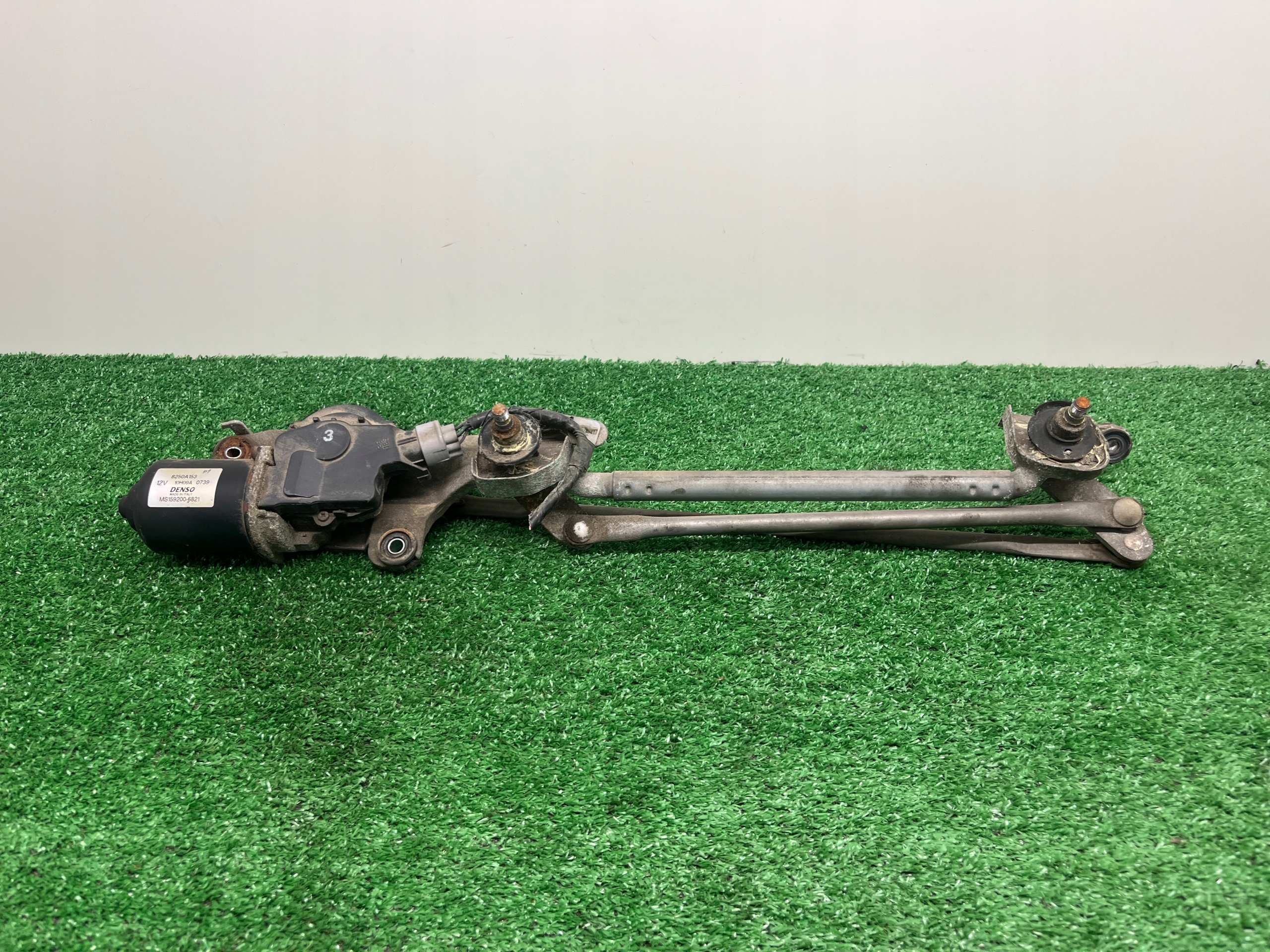 wiper mechanism front MITSUBISHI COLT Z30 MS159200-6821