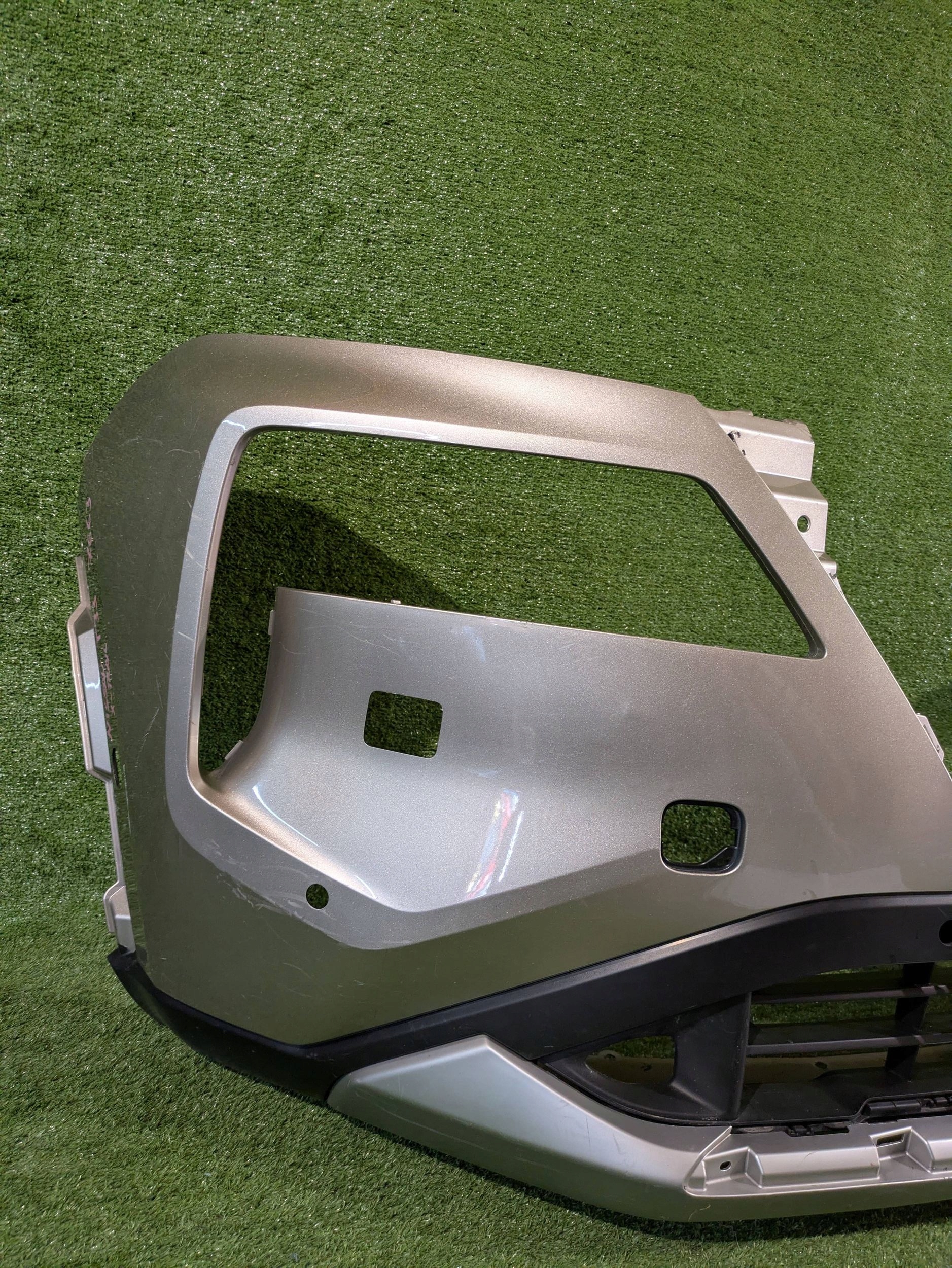 front bumper front NISSAN X-TRAIL T33 NR.Z7663