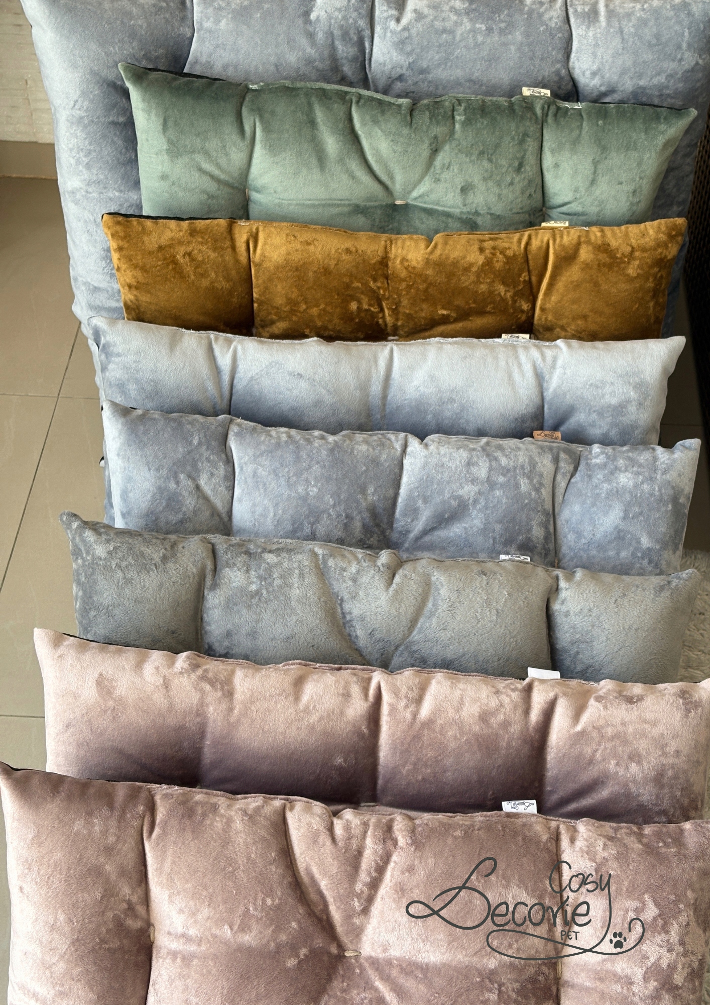 Levně Pelíšek pro malého psa a kočku Premium| Odolné Barvy Malé