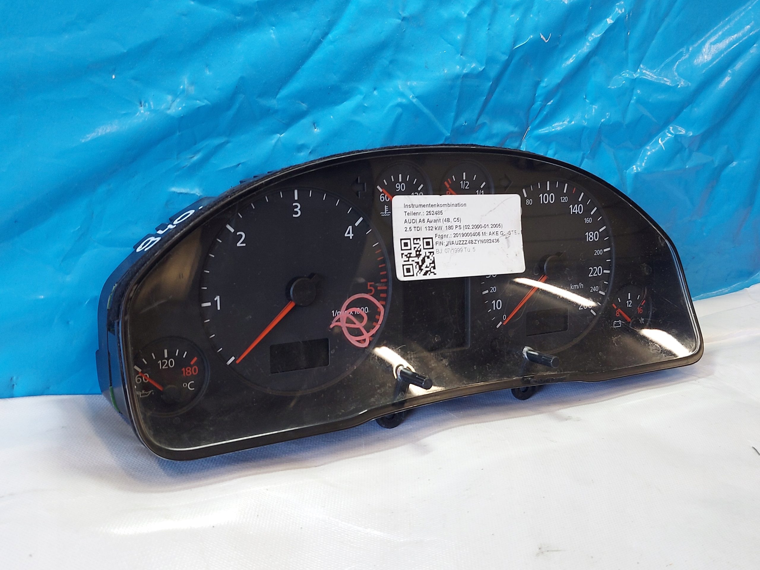 dials clock A6 C5 2.5 TDI 4BO920931M