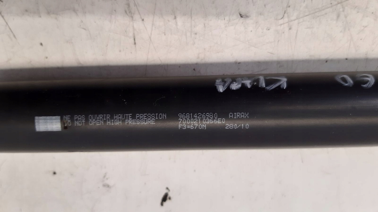 damper bonnet telescope rear part Citroen Berlingo III 1,6 HDI