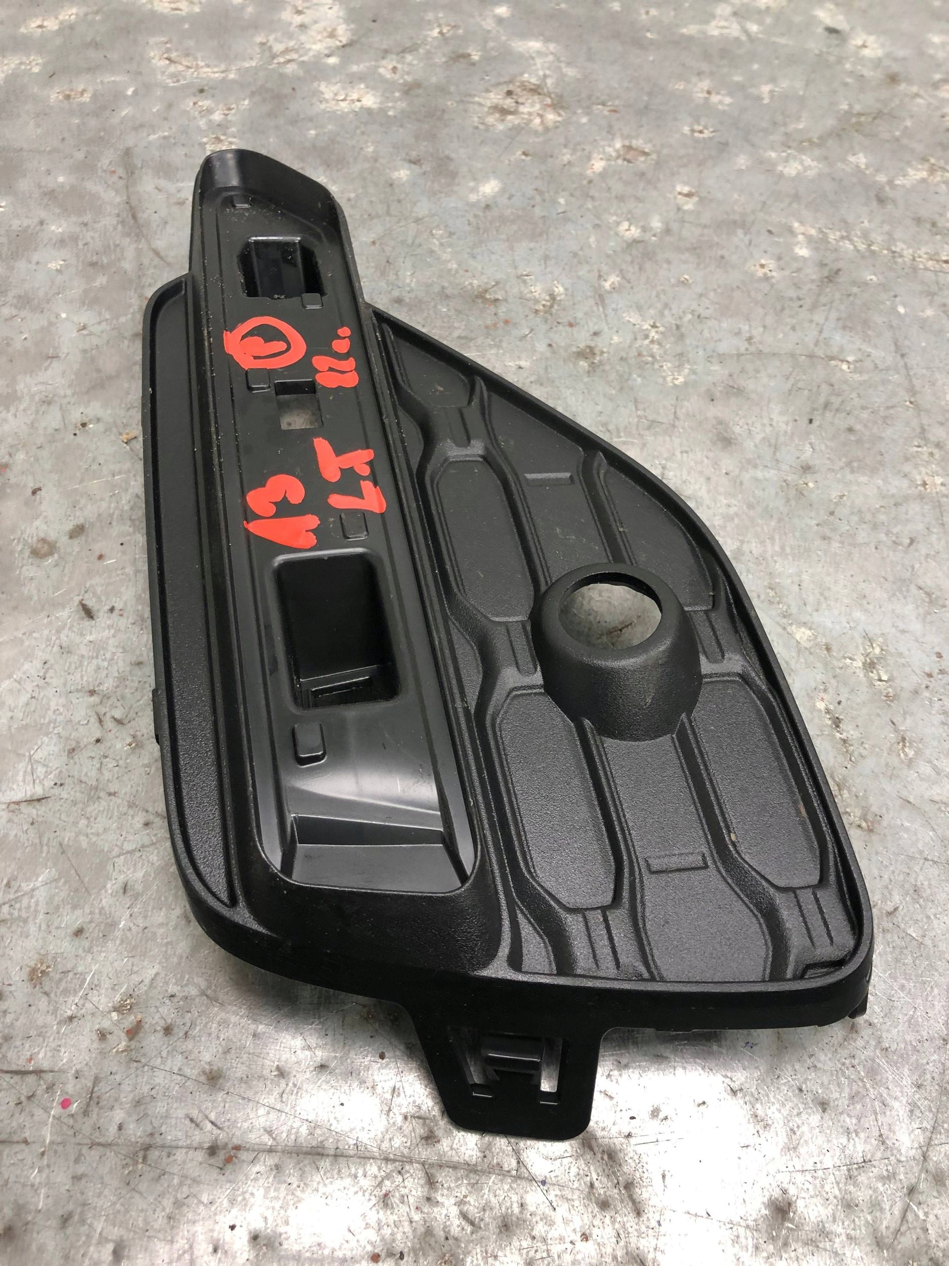 grid of a bumper left rear part AUDI A3 8Y 8Y4807819B