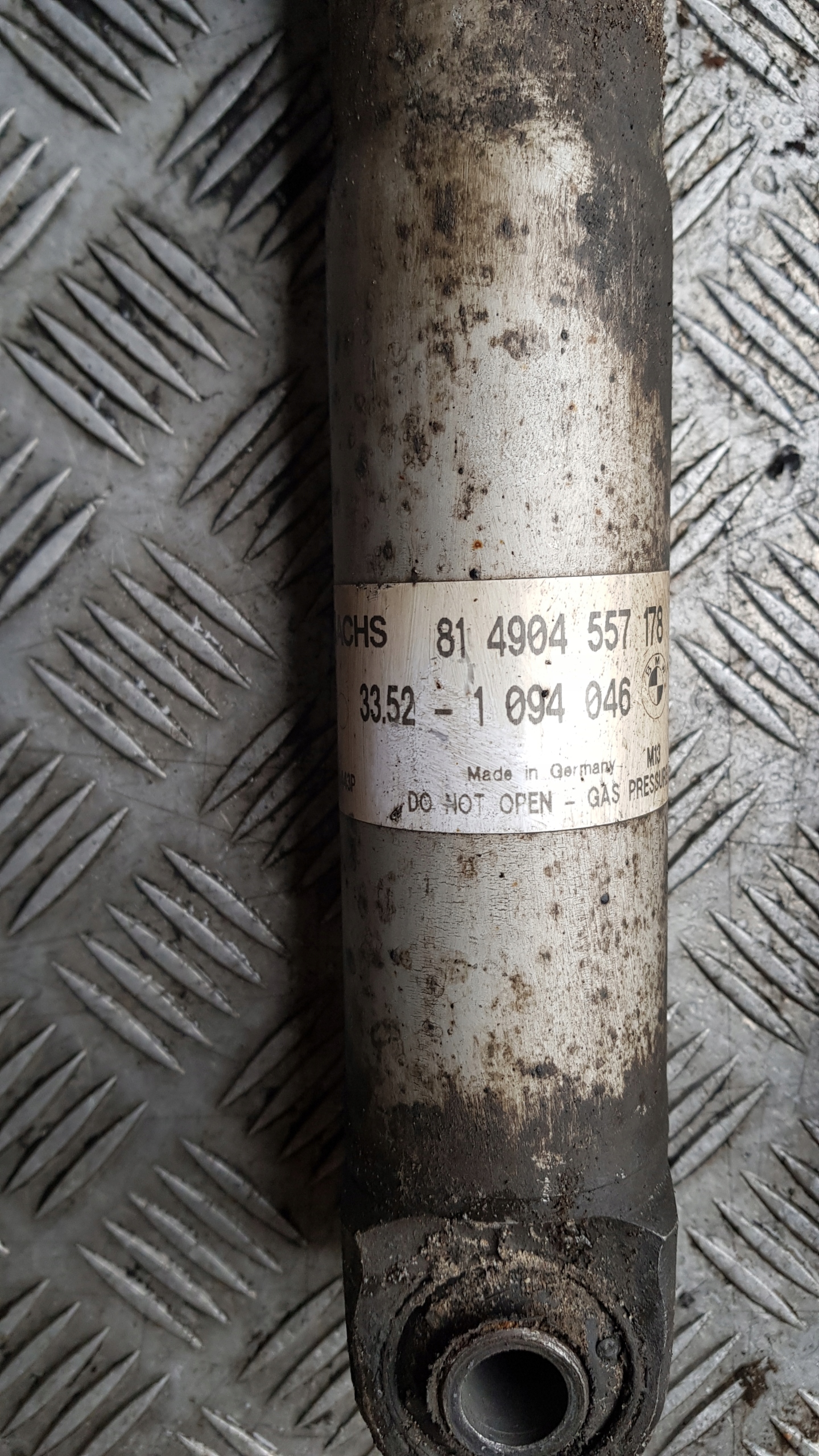 BMW E39 shock absorber left right rear part KOMBI 1094046