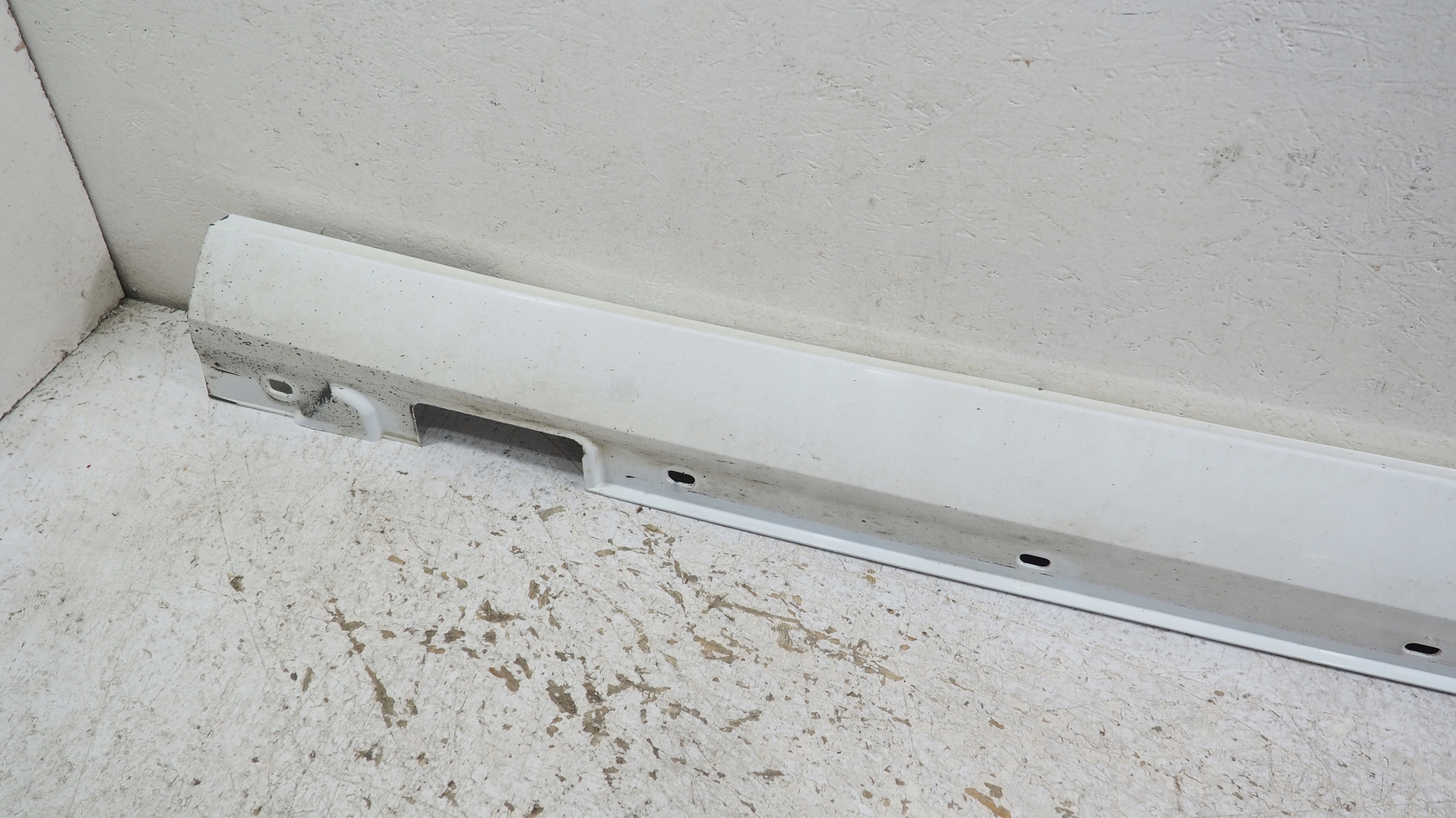 Mercedes E Klasa W212 moulding threshold left A2126900740