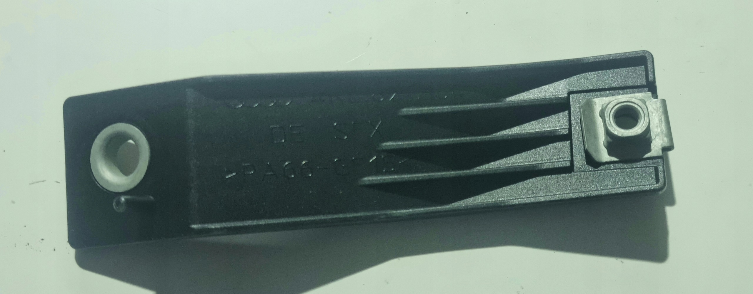 AUDI E-TRON Console Poignée Aile Droite Avant 4KE821164