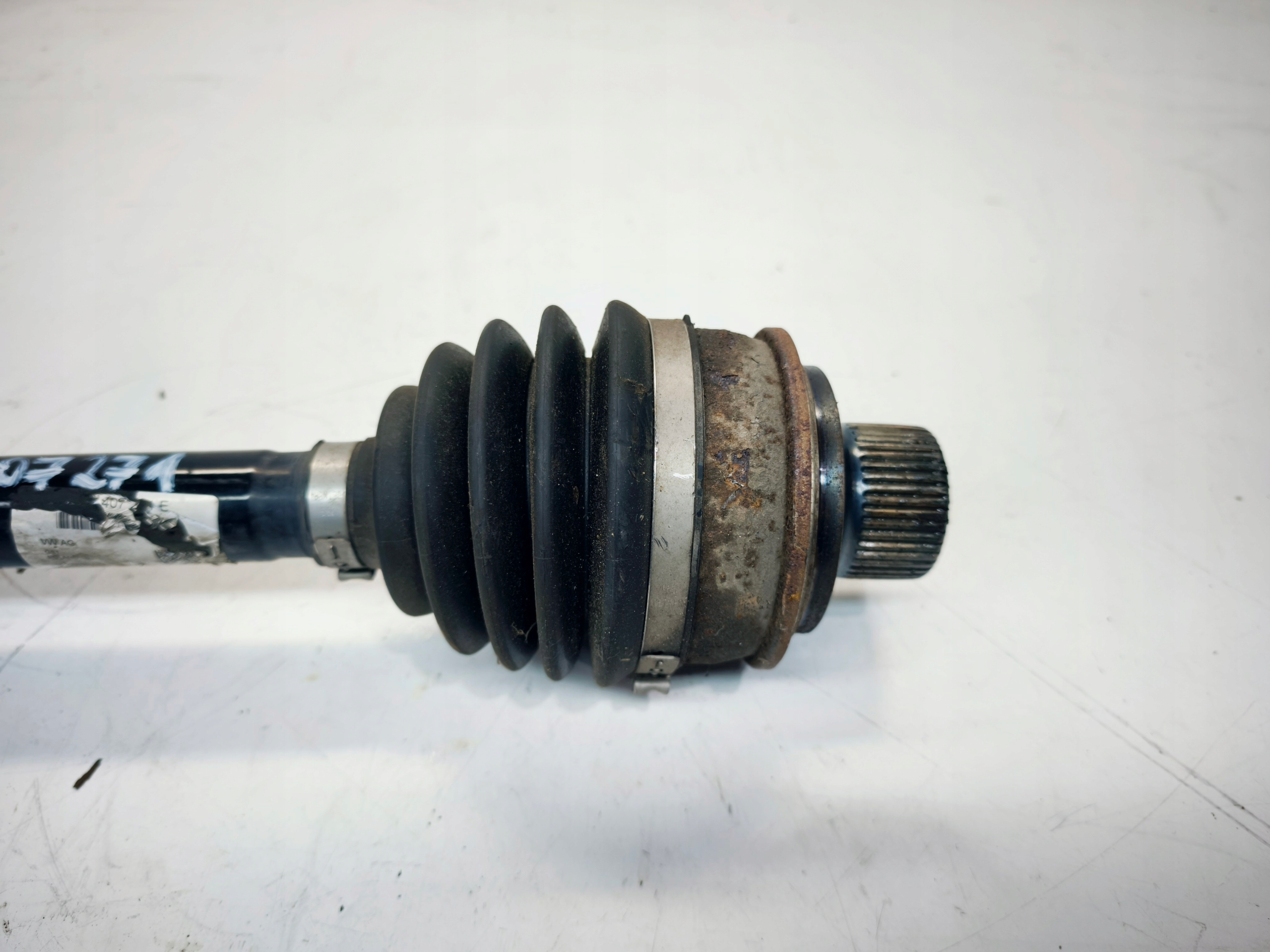 semi-axis left or right front AUDI A4 B9 A5 8W0407271E ***2***