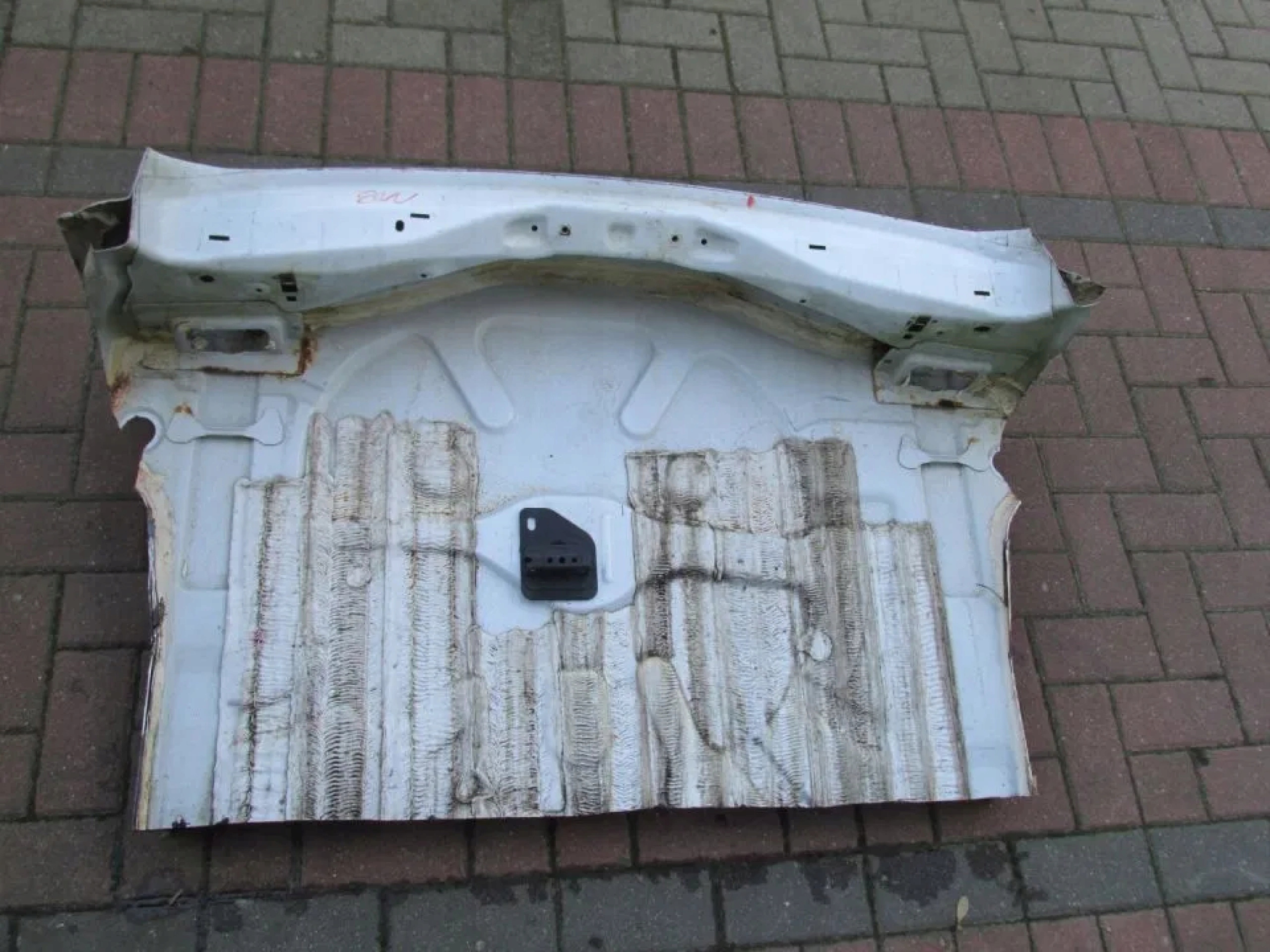 PAS TYŁ TYLNY PODŁOGA BAGAŻNIKA KUGA MK1 2012 ROK