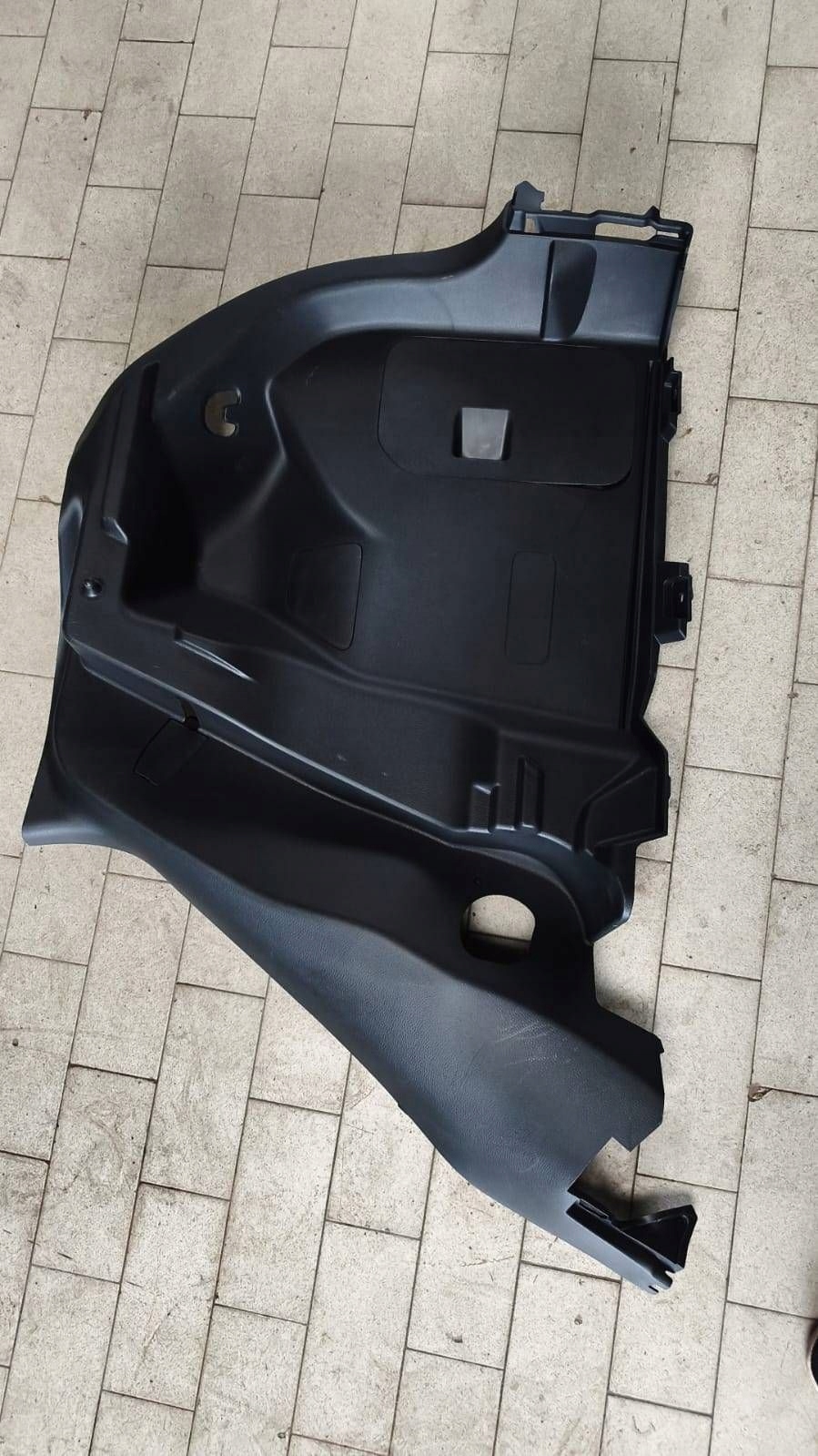 boot upholstery rear part side right Mazda 2 64730K0050