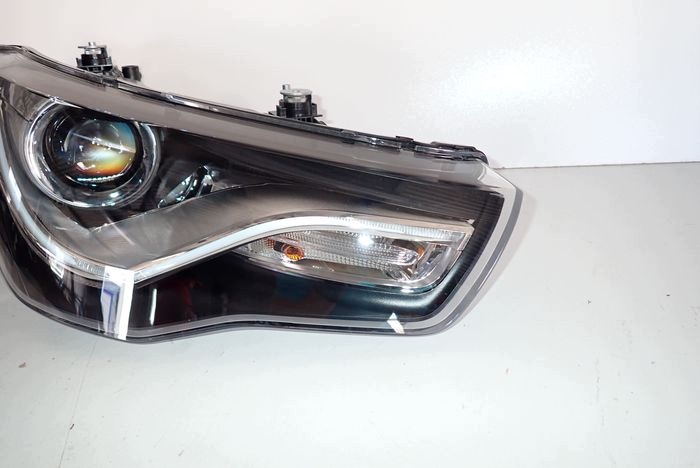 AUDI A1 8X B-XENON 10-14 reflektor right light right 8X0941044