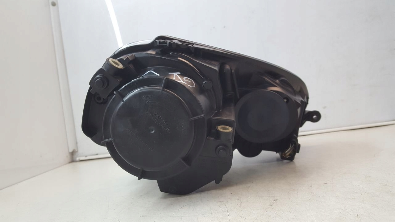 light front front left VW Golf V