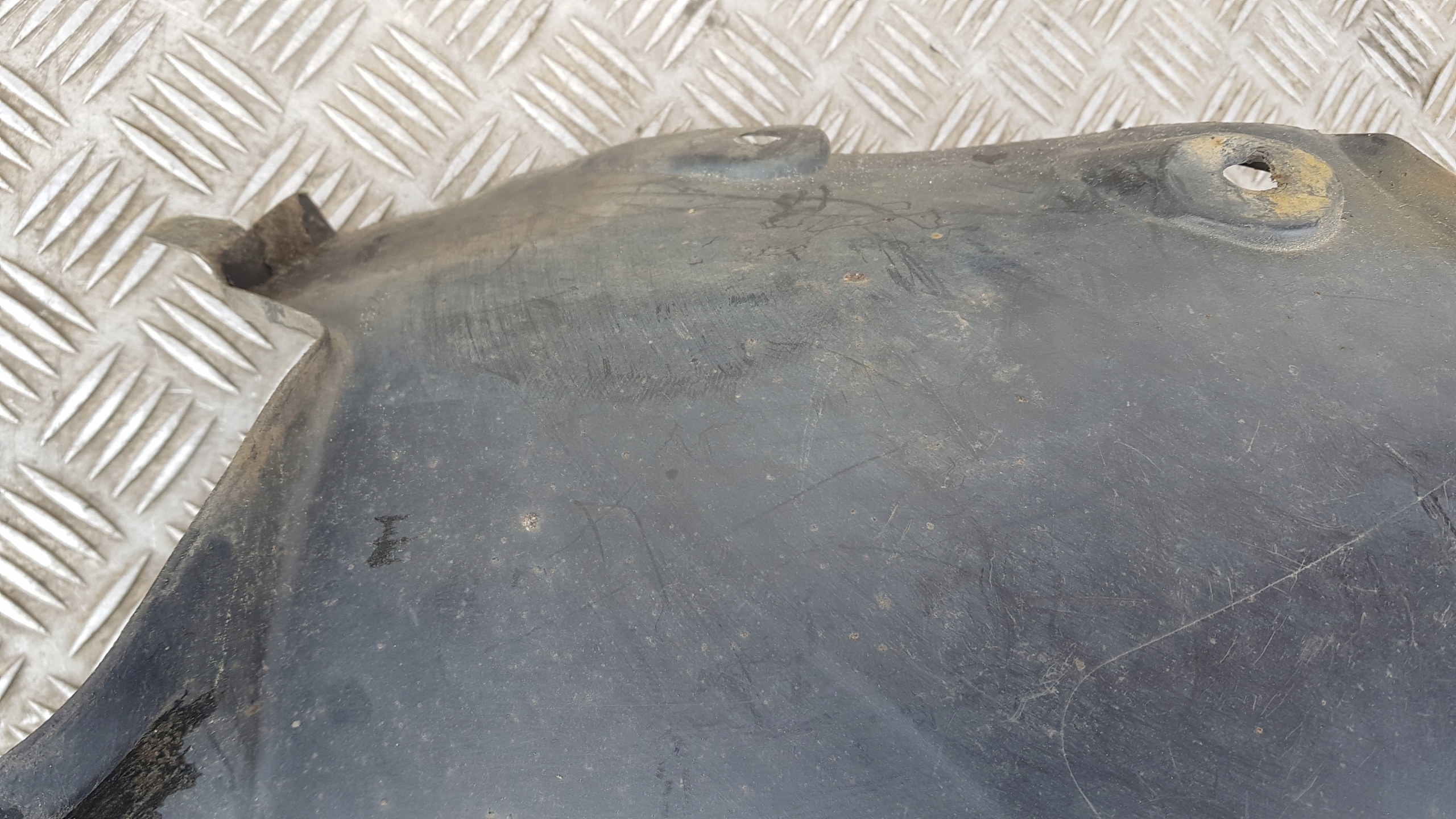 MERCEDES W211 mudguard right front A2116981430