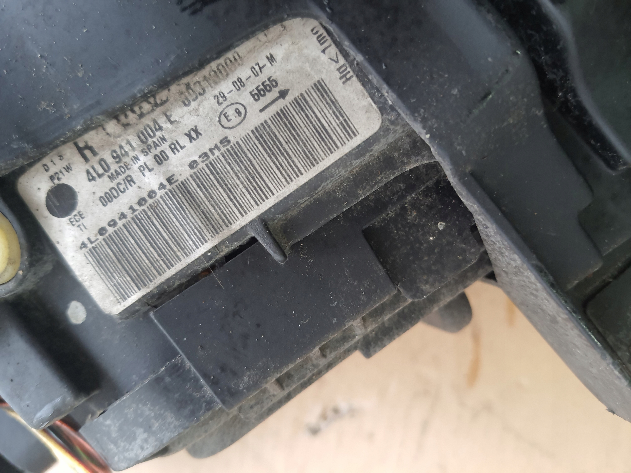 AUDI Q7 4L 05-09 light right XENON UK