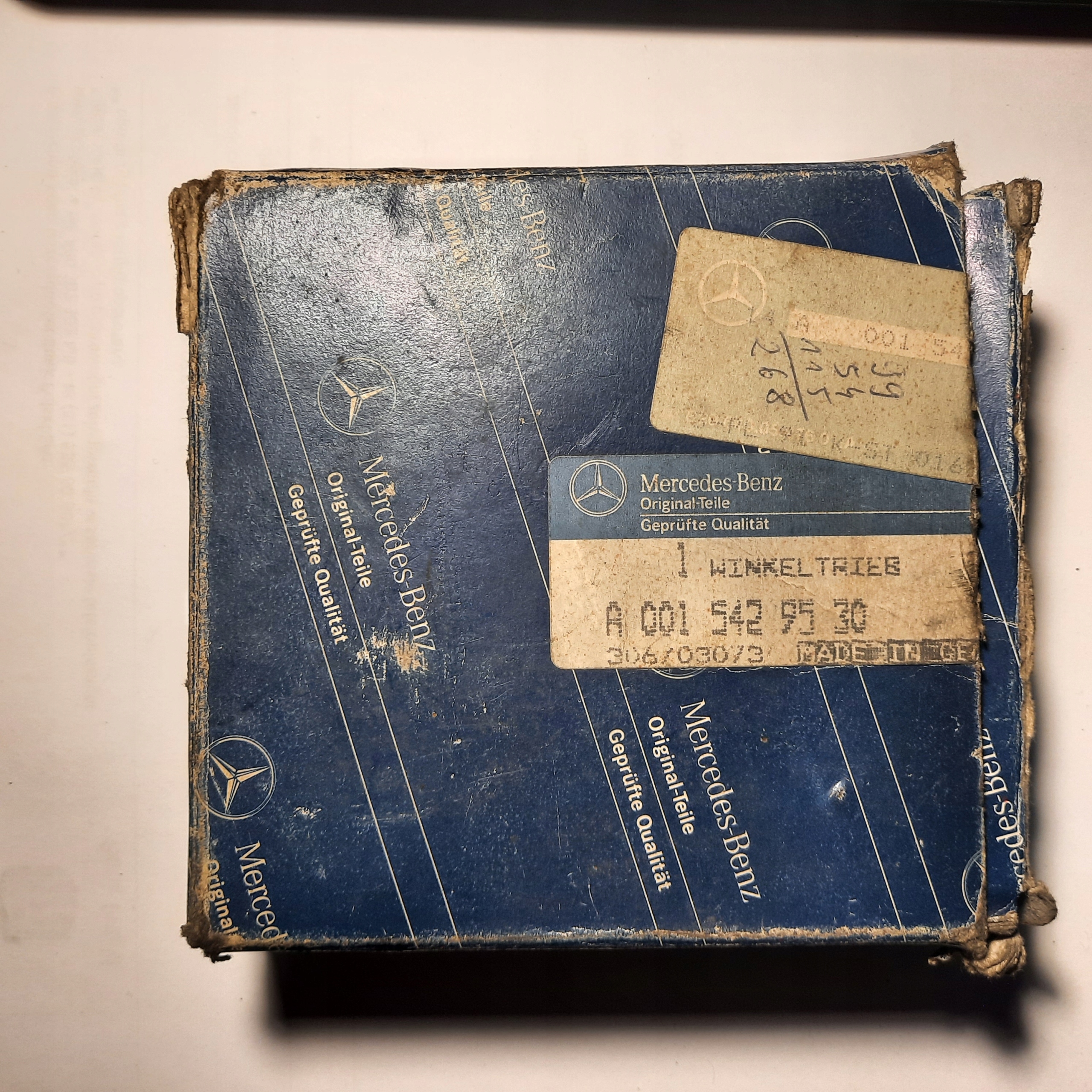 001 542 95 30 ПРИВІД ОДОМЕТРА OE MERCEDES