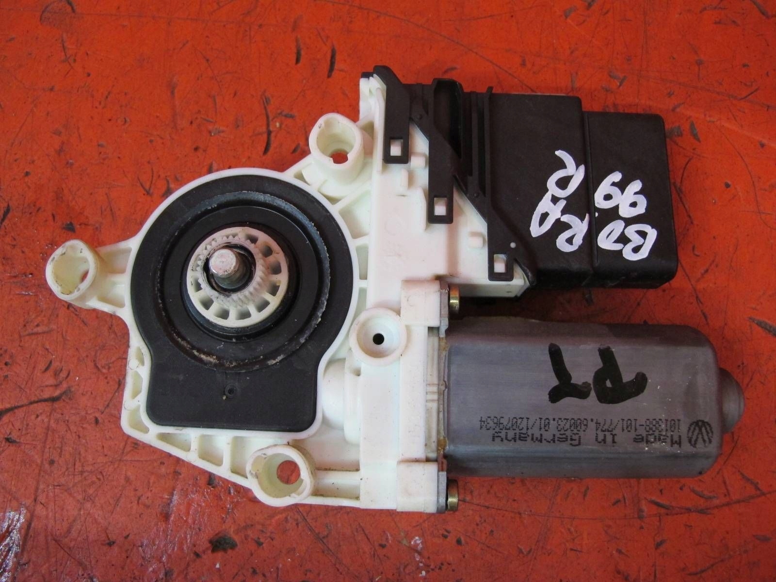 VW BORA GOLF IV mini motor module windows right rear part 1J4959812C 9776-101438-203
