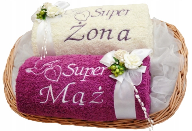 100% Oryginalny Prezent Ręczniki z Haftem w Koszu Marka FM