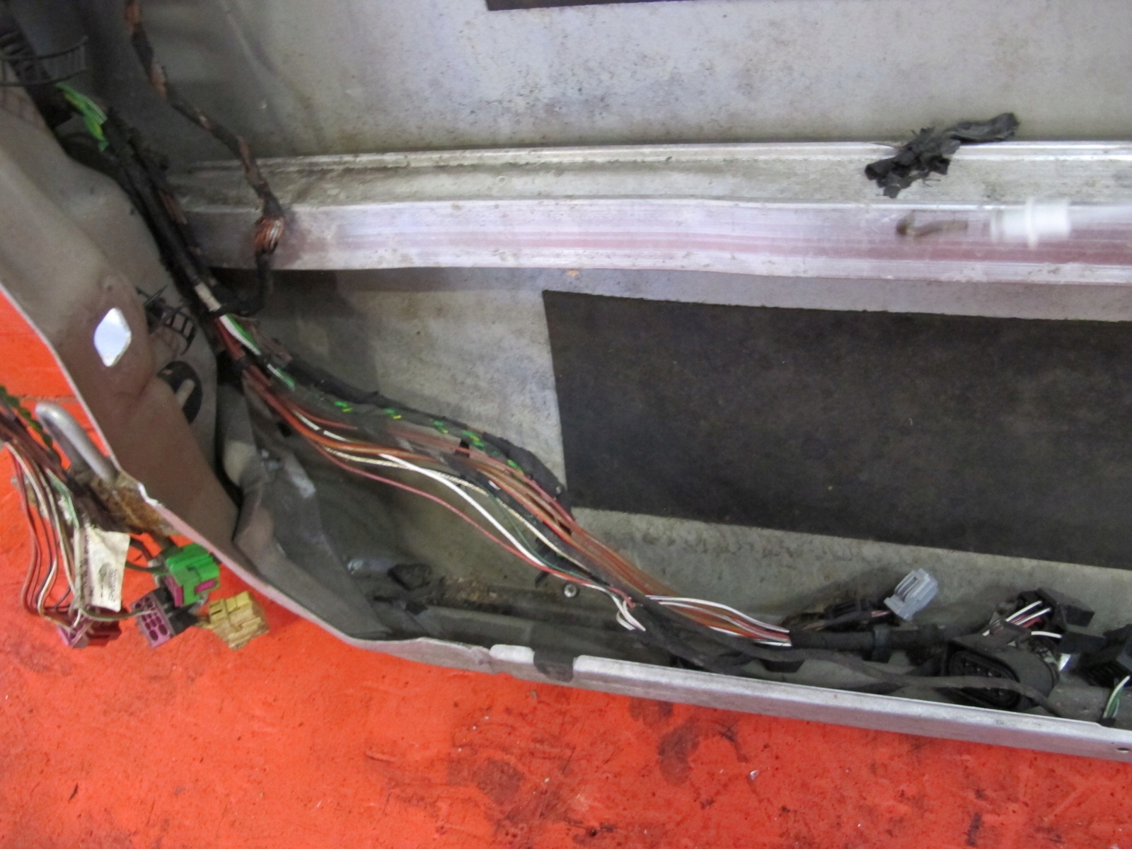 AUDI A4 B5 8D LIFT FL 8D5 8D2 99-01 side PLAT door front right LY7W
