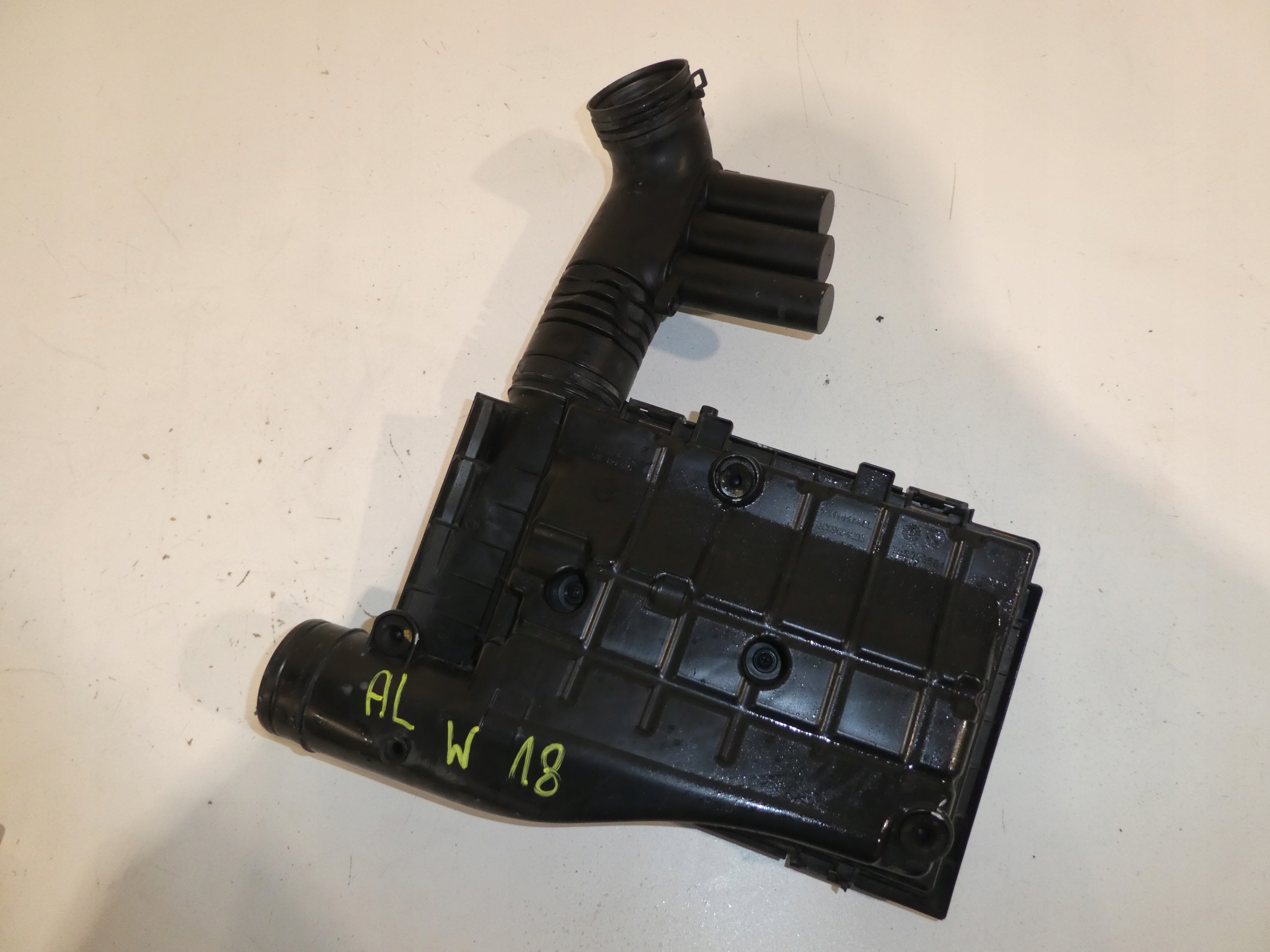 Gehäuse filter luft VW SEAT SKODA 04E129611G
