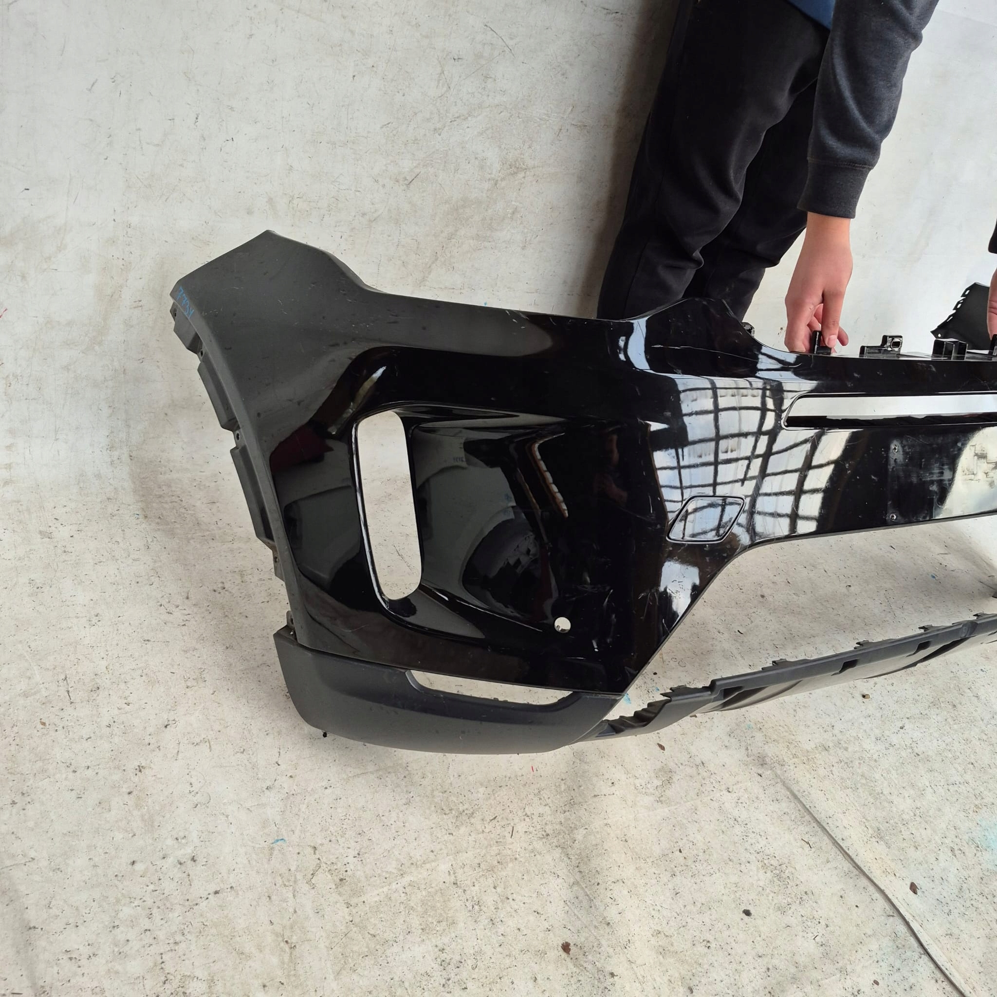 LAND ROVER DISCOVERY SPORT LIFT DYNAMIC L550 19- bumper front front PDC