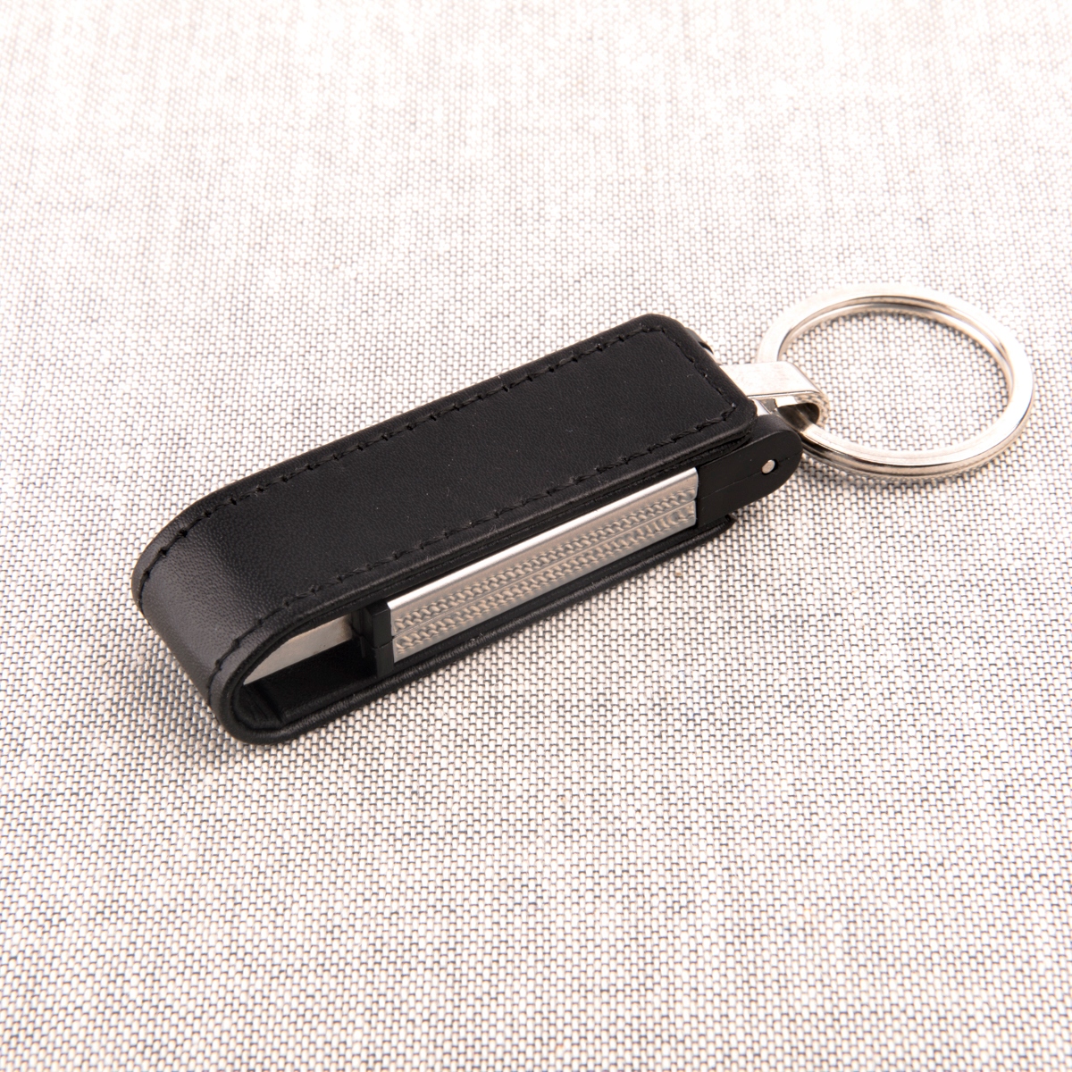 Skórzany Pendrive Brelok Czarny 512 MB data Kod producenta DS-0607