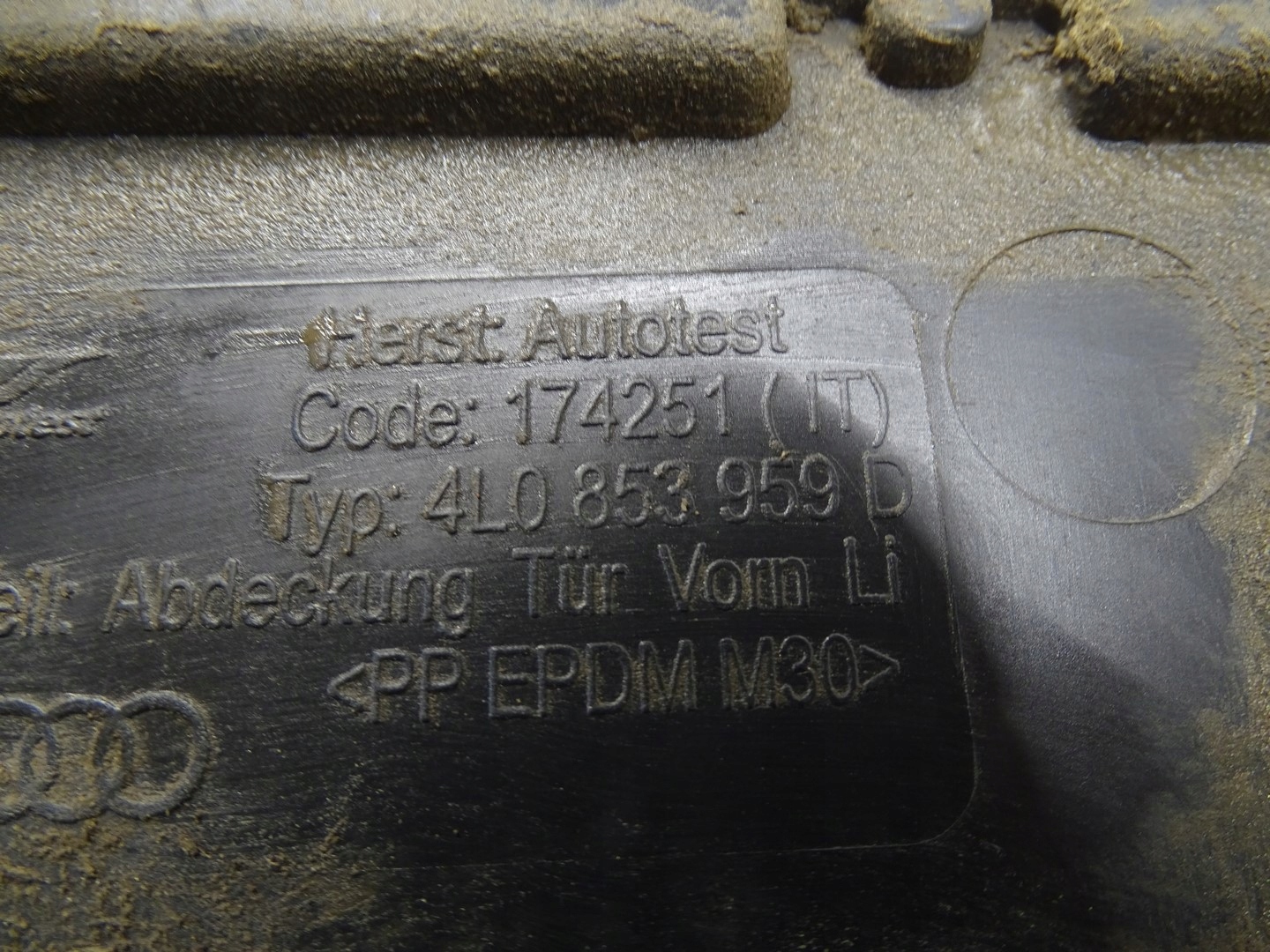 moulding door left left front front AUDI Q7 4L 4L0853959D