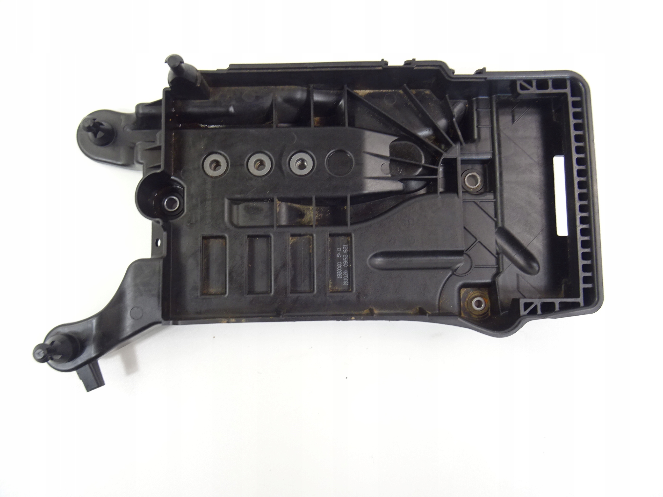 VW T-CROSS 1.0 TSI OBUDOWA PODSTAWA AKUMULATORA 2Q0915331 Numer katalogowy części 2Q0915331